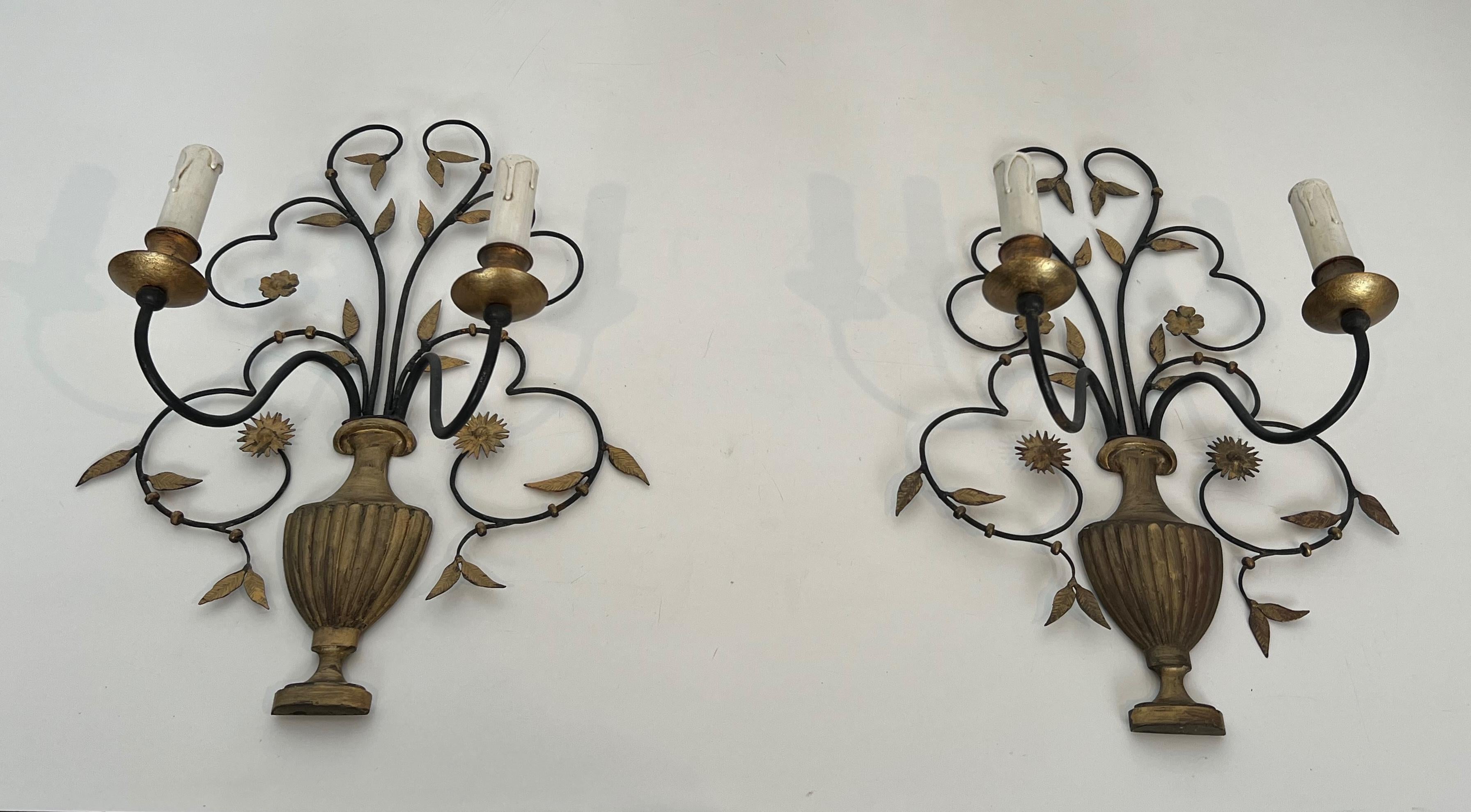 Pair of Large Decorative Wrought Iron and Gilded Wall Lights Representing a Bouq For Sale 13