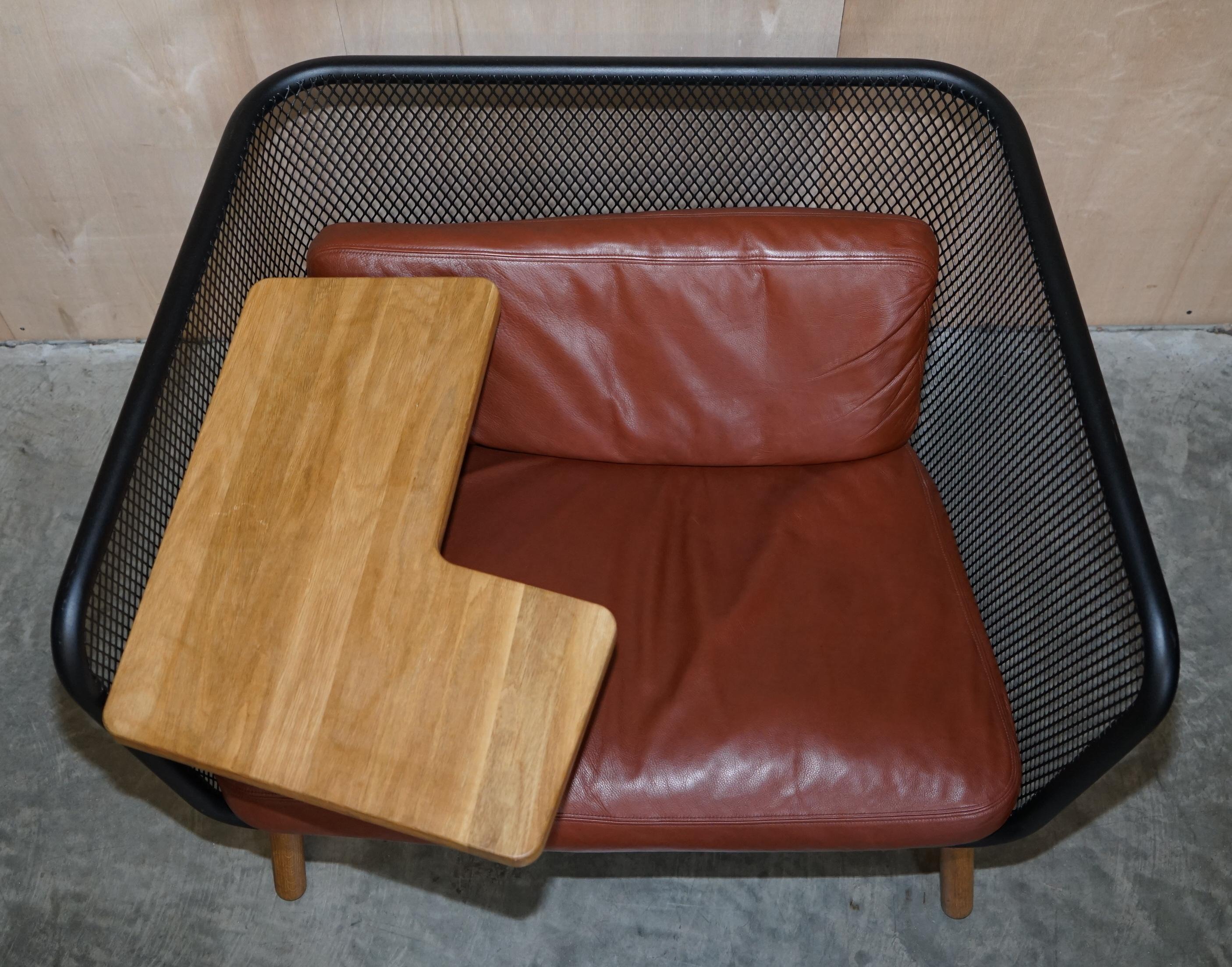 Ein Paar große Designer Thomas Bernstrand Honken Bla Station Sessel im Angebot 8