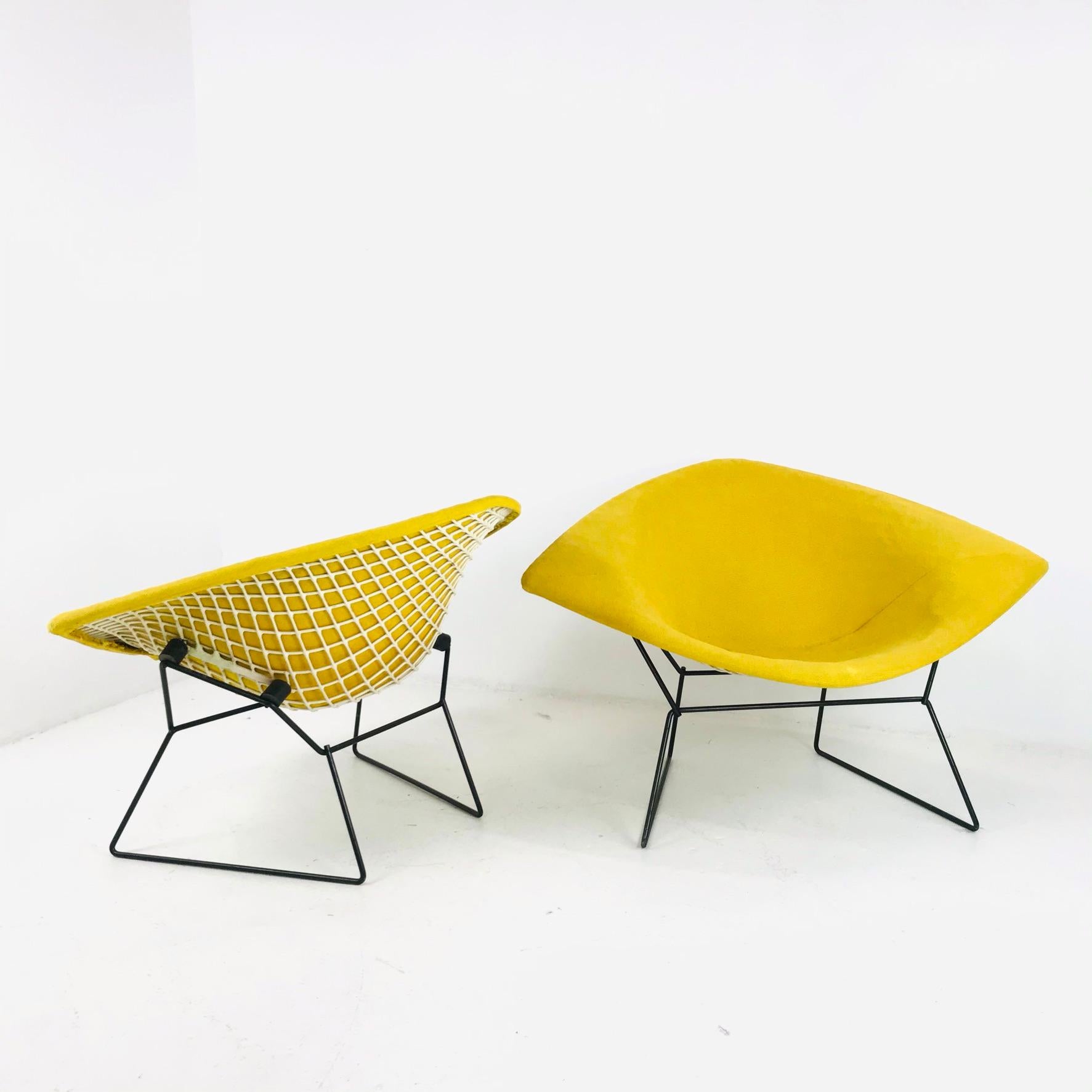 Mid-Century Modern Pair of Large Diamond Chairs by Harry Bertoia for Knoll