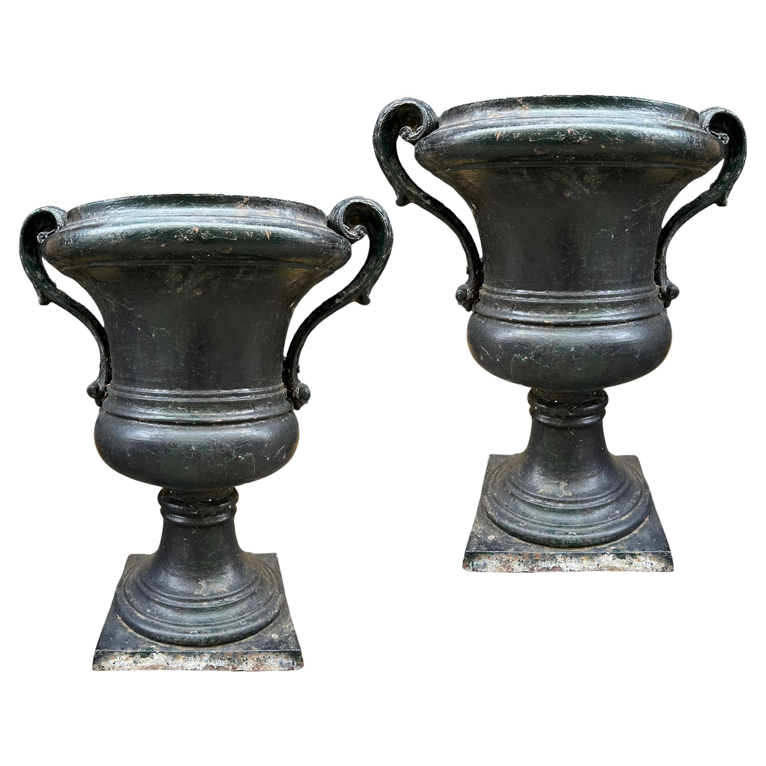 Pair of large Directoire-period cast-iron garden vases France, 1795 / 1799