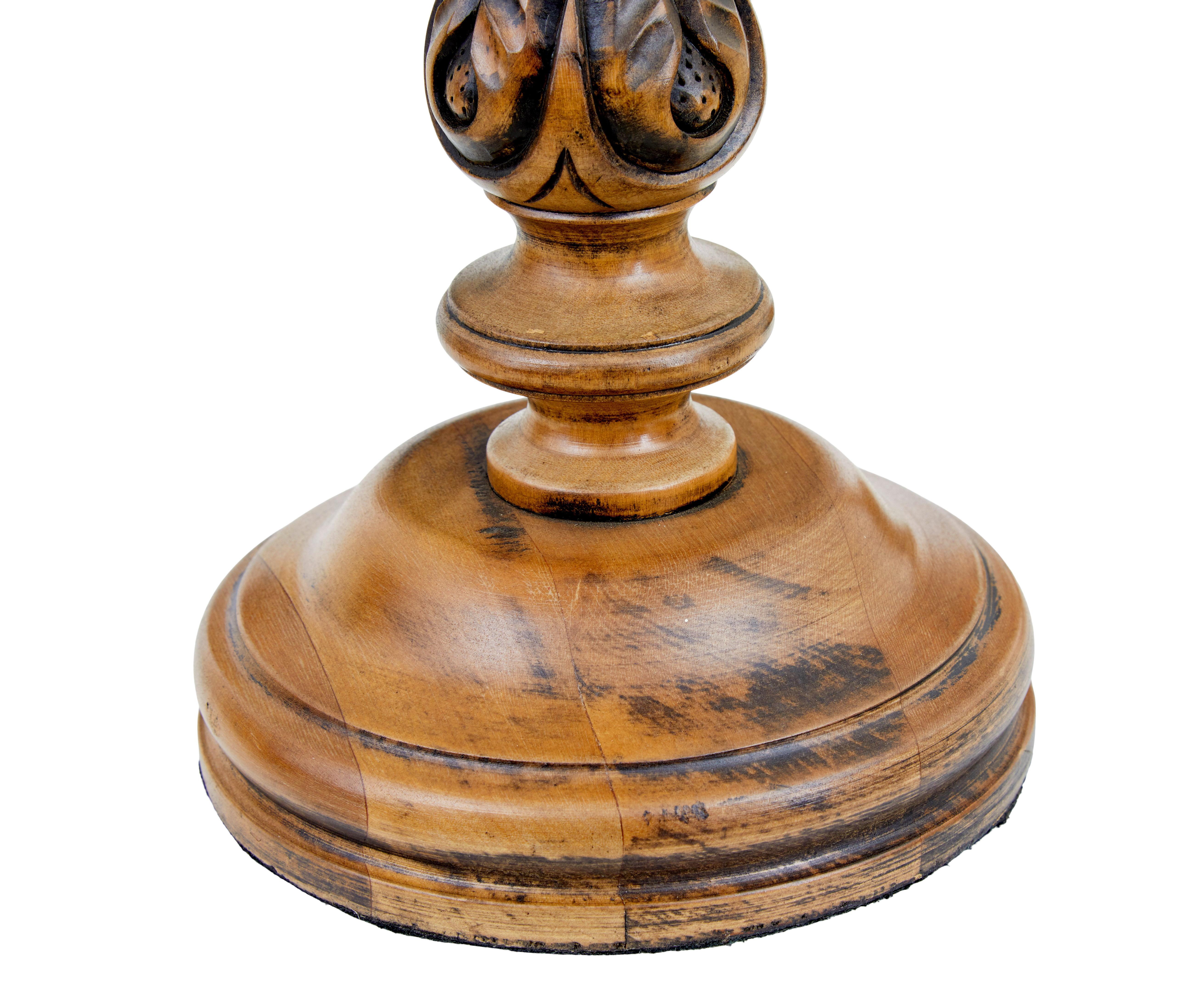 Intagliato Coppia di grandi candelabri dell'inizio del XX secolo in vendita