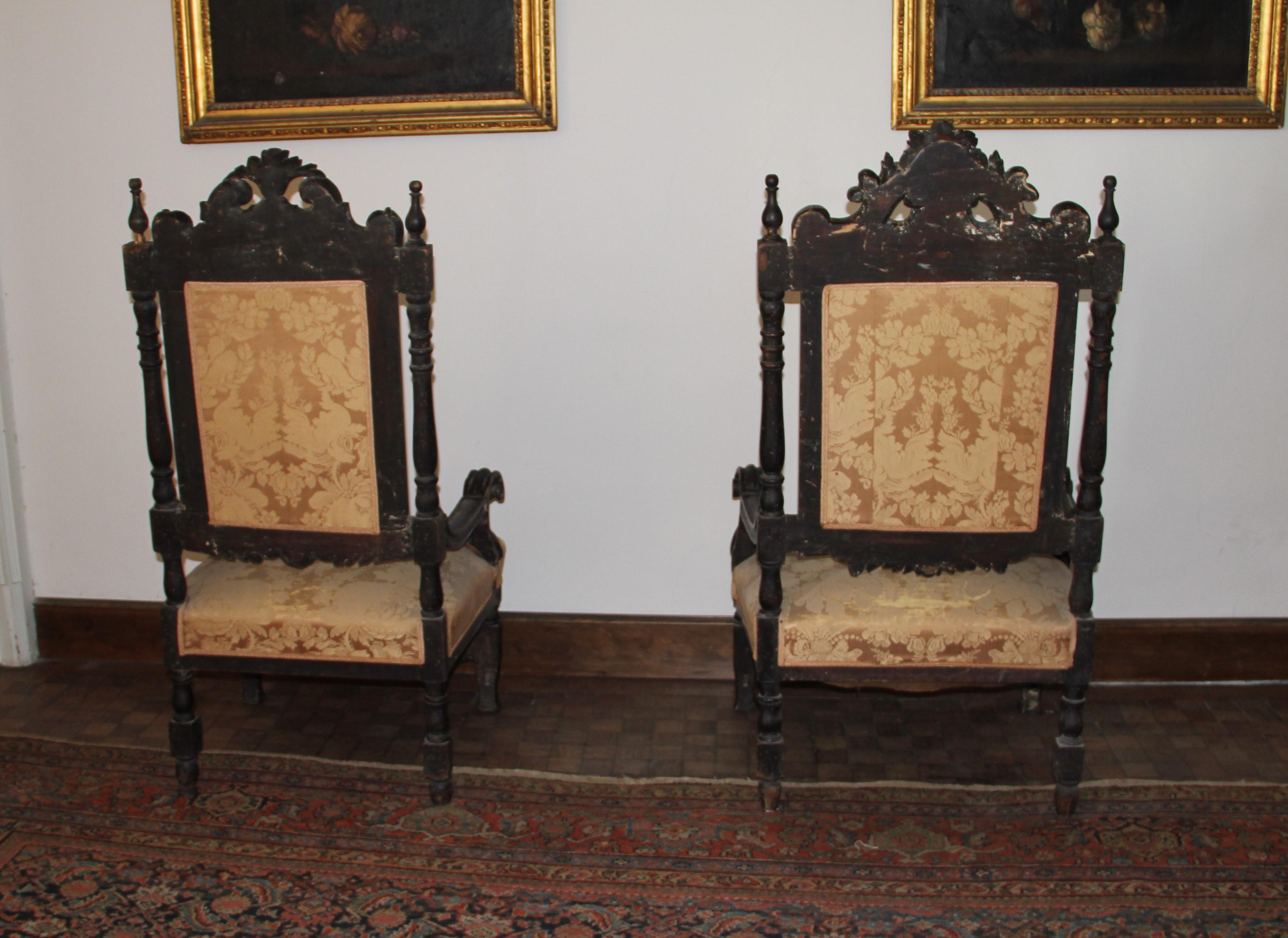 Pair of Large Ebonised Armchairs, Late 17th Century im Angebot 4