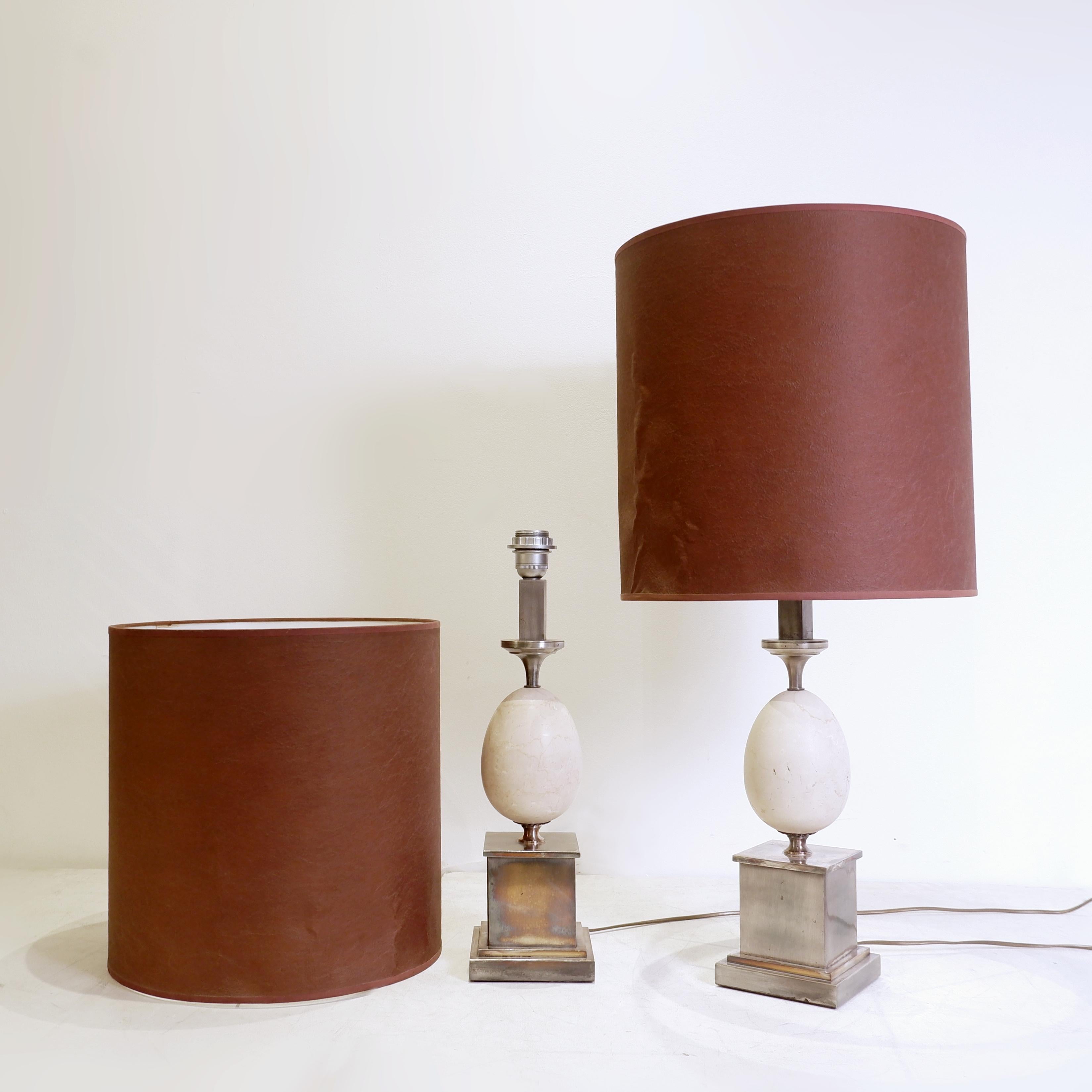 Paire de grandes lampes à œuf dans le style de la Maison Charles - 1970 en vente 8