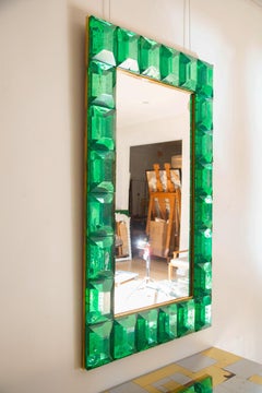Paire de grands miroirs muraux rectangulaires en verre de Murano facetté, vert émeraude, Italie