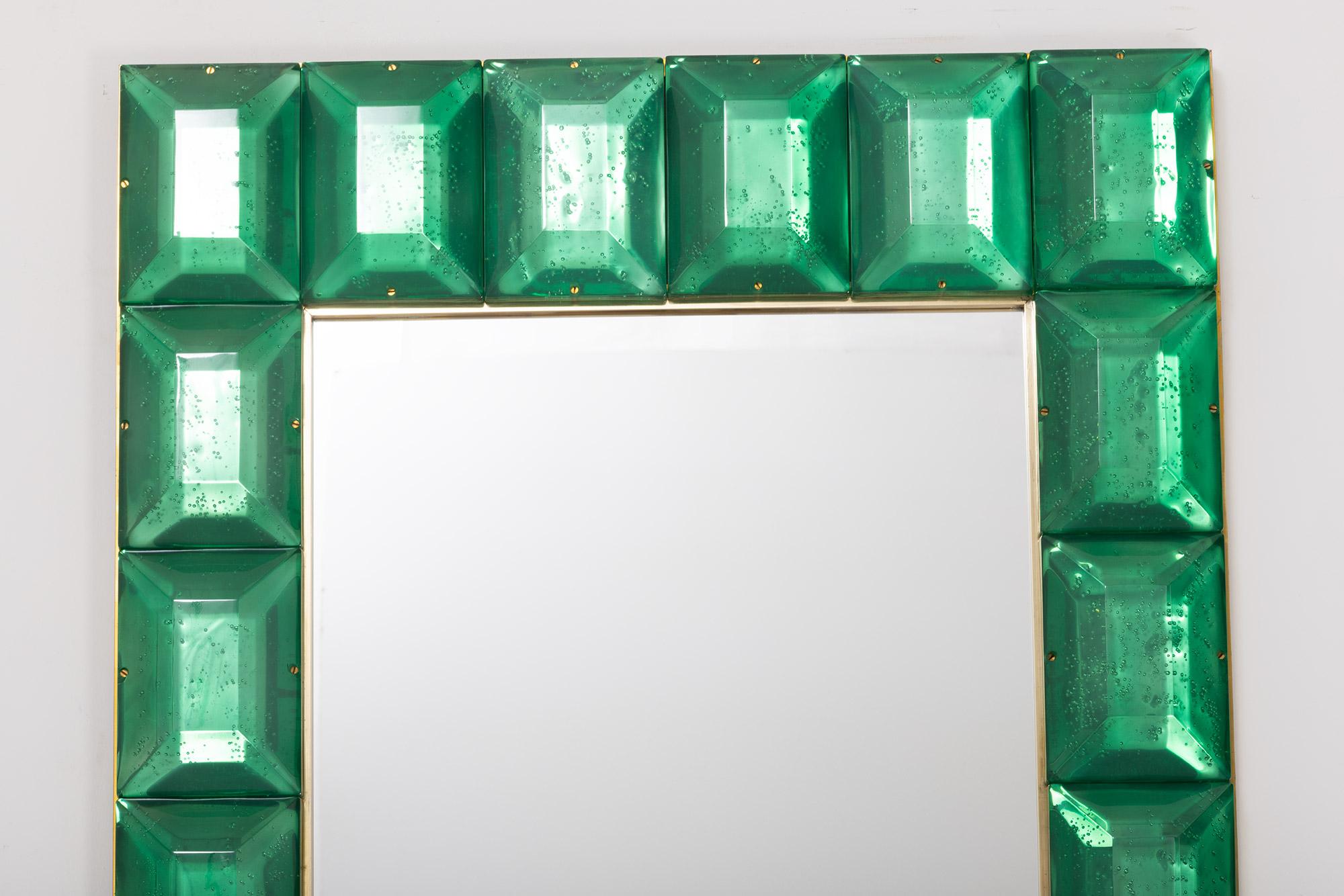 Paar große smaragdgrüne Diamant-Muranoglas-Spiegel, auf Lager im Angebot 1