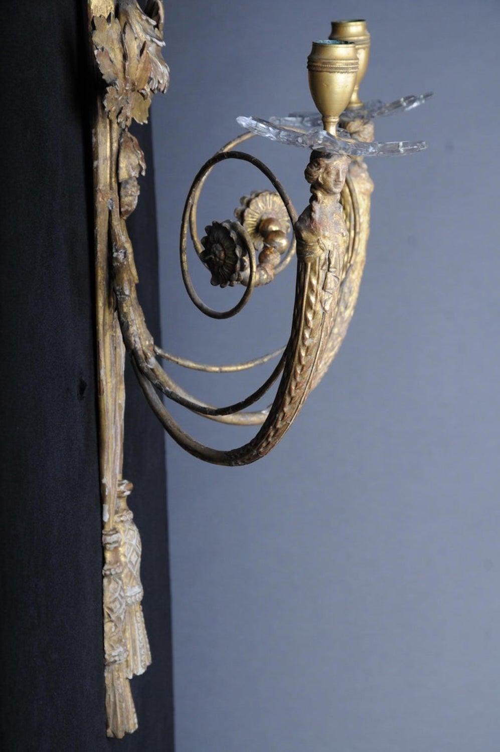 Pair of Large Empire Appliqués / Sconces circa 1800, Gilded Linden Wood For Sale 12