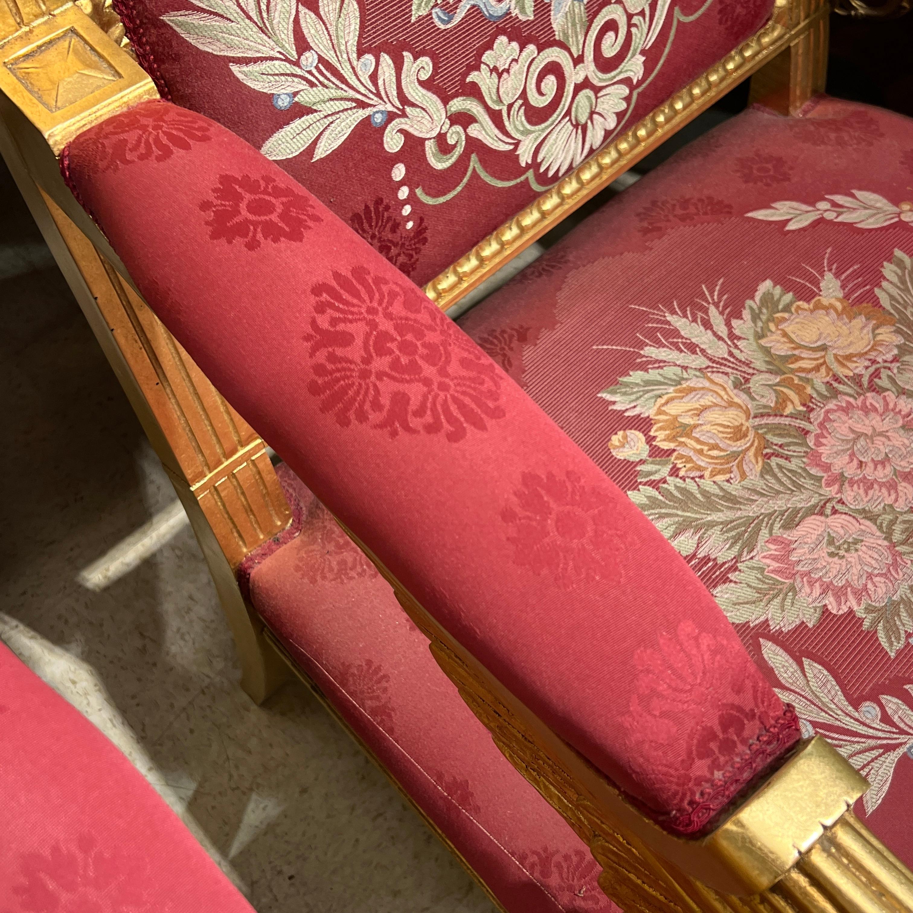 Paar große gepolsterte Sessel aus vergoldetem Holz im Empire-Stil Fauteuils im Angebot 10