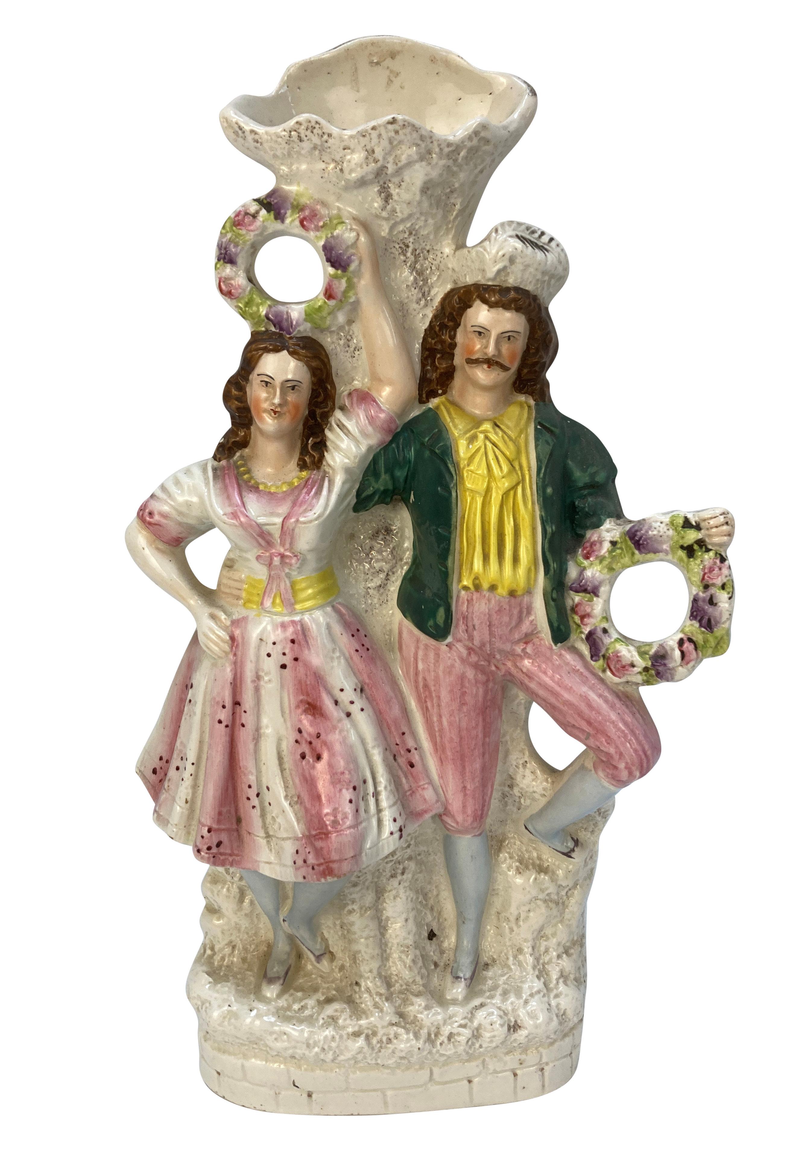 Paire de grands vases à dos plat en Staffordshire anglais Bon état - En vente à Kent, Dover