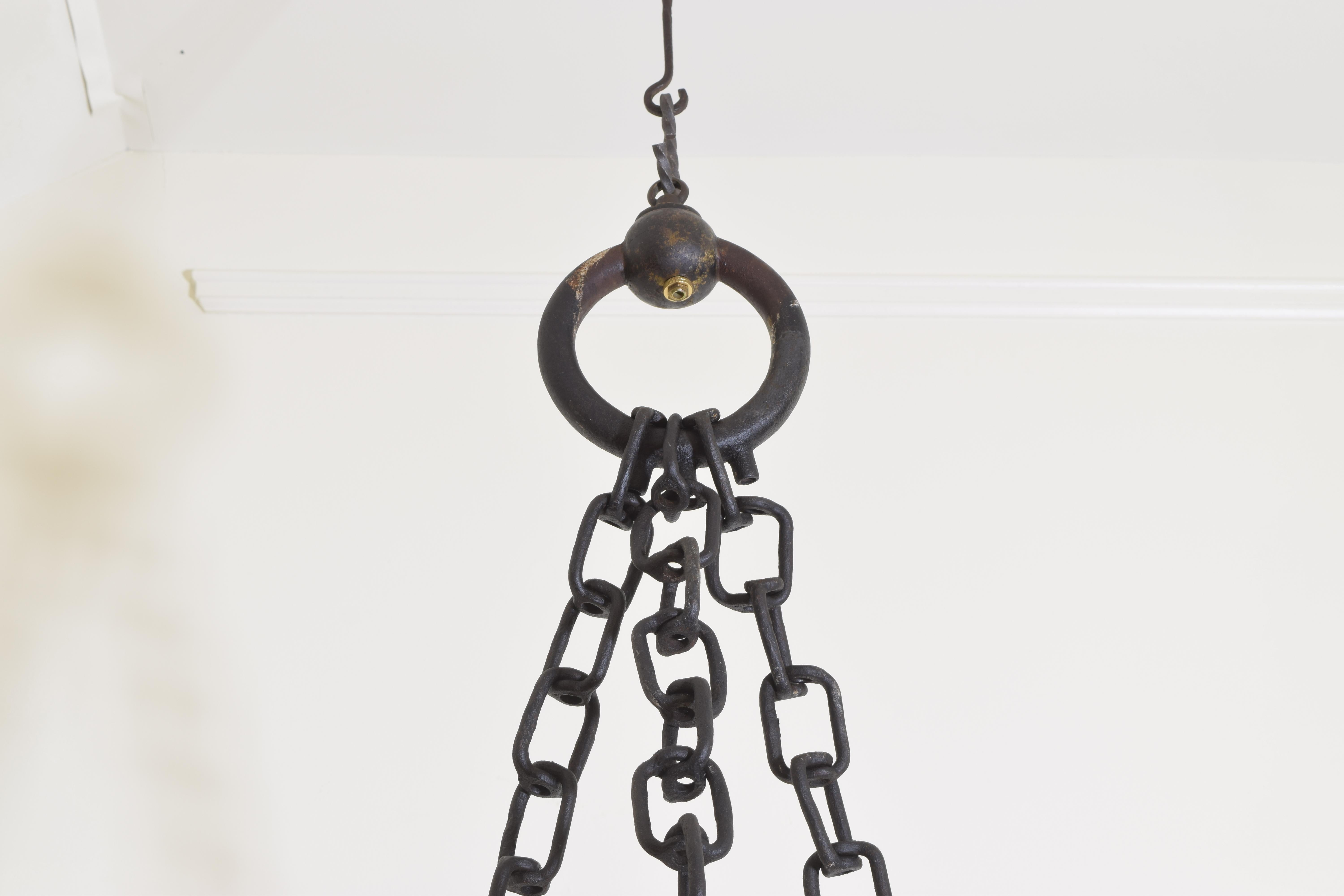 Pair of Large English Wrought Iron 15-Light Chandeliers, circa 1910 1