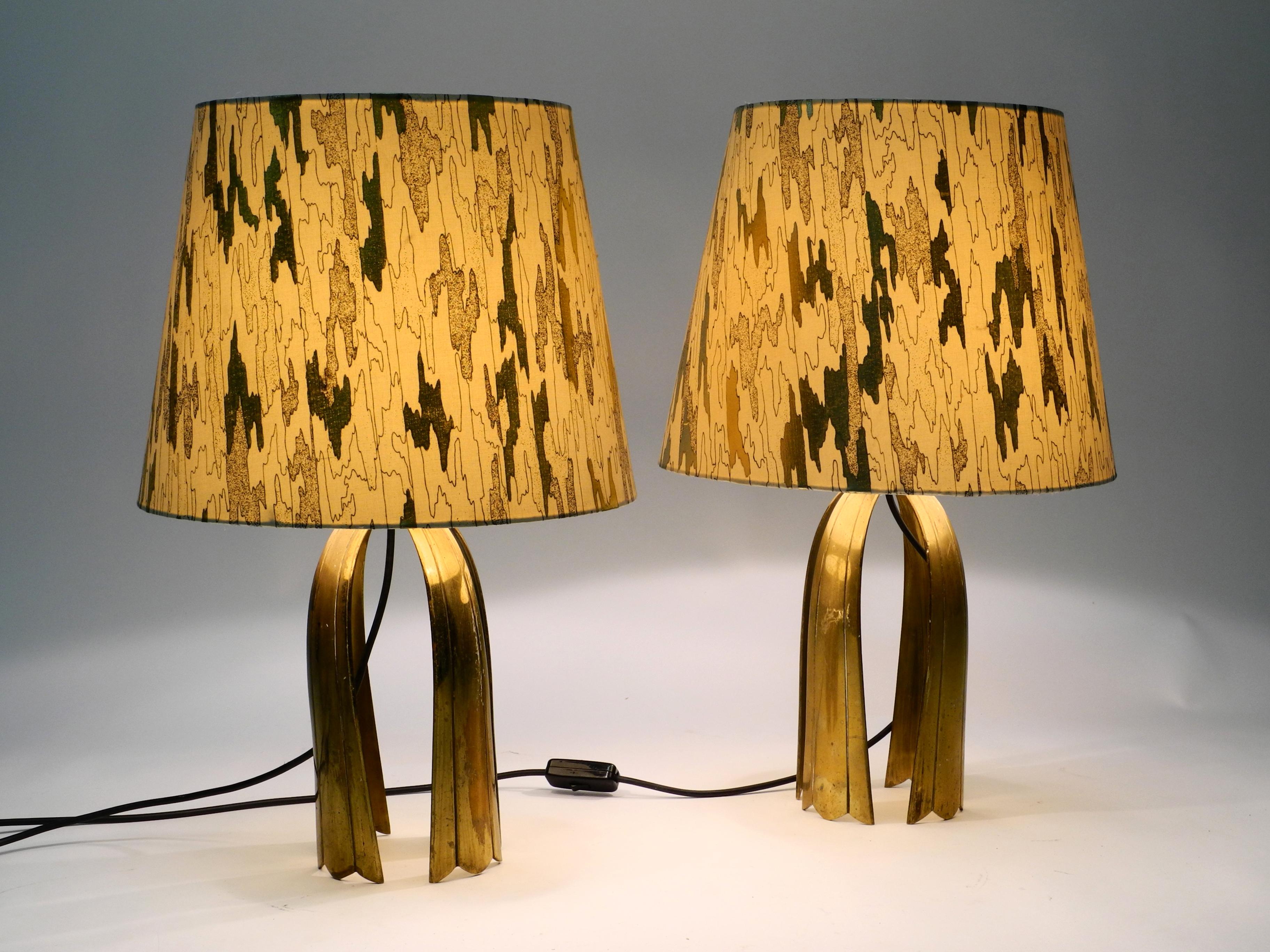 Mid-Century Modern Pair of large extraordinary heavy Mid Century brass table lamps For Sale