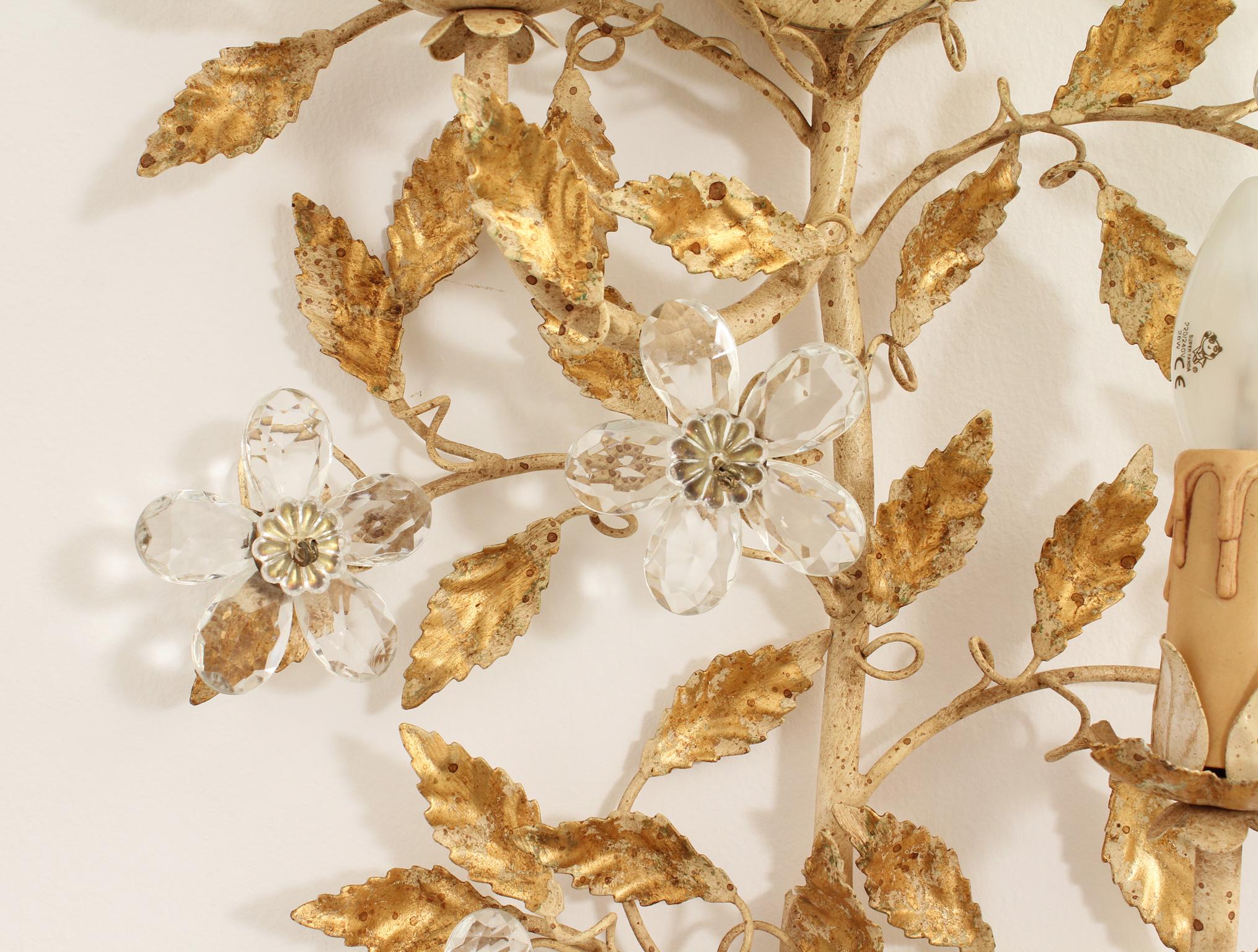 Paire de grandes appliques florales en métal doré des années 1960, Espagne en vente 4