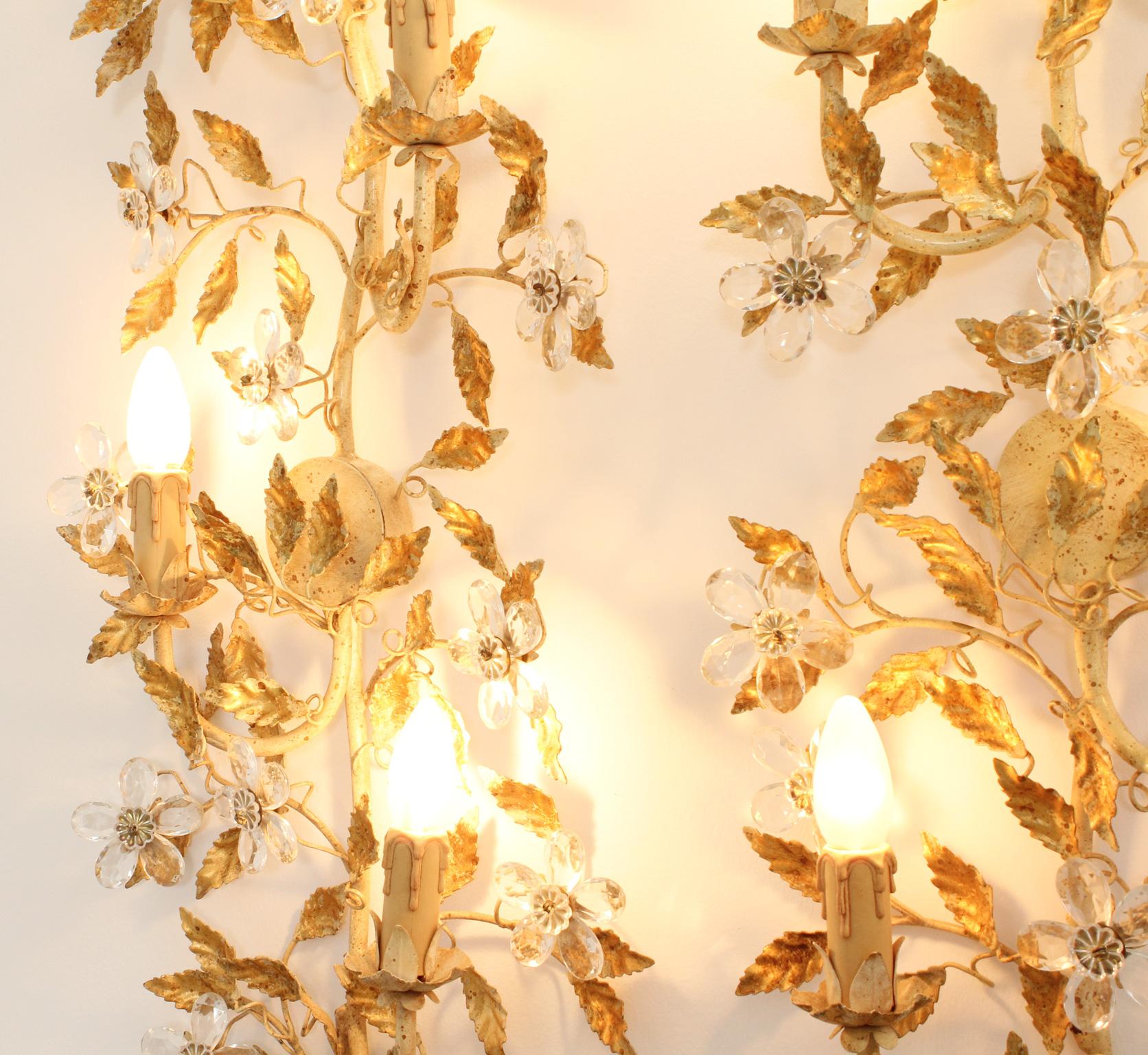 Pair of Large Floral Sconces in Gilt Metal from 1960s, Spain For Sale 7