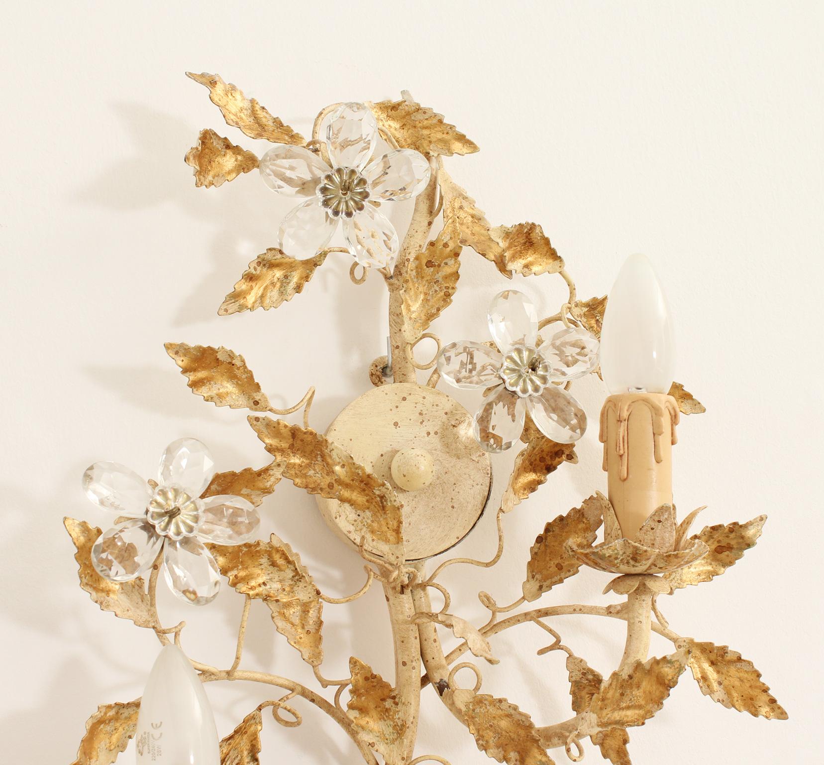 Paire de grandes appliques florales en métal doré des années 1960, Espagne en vente 2