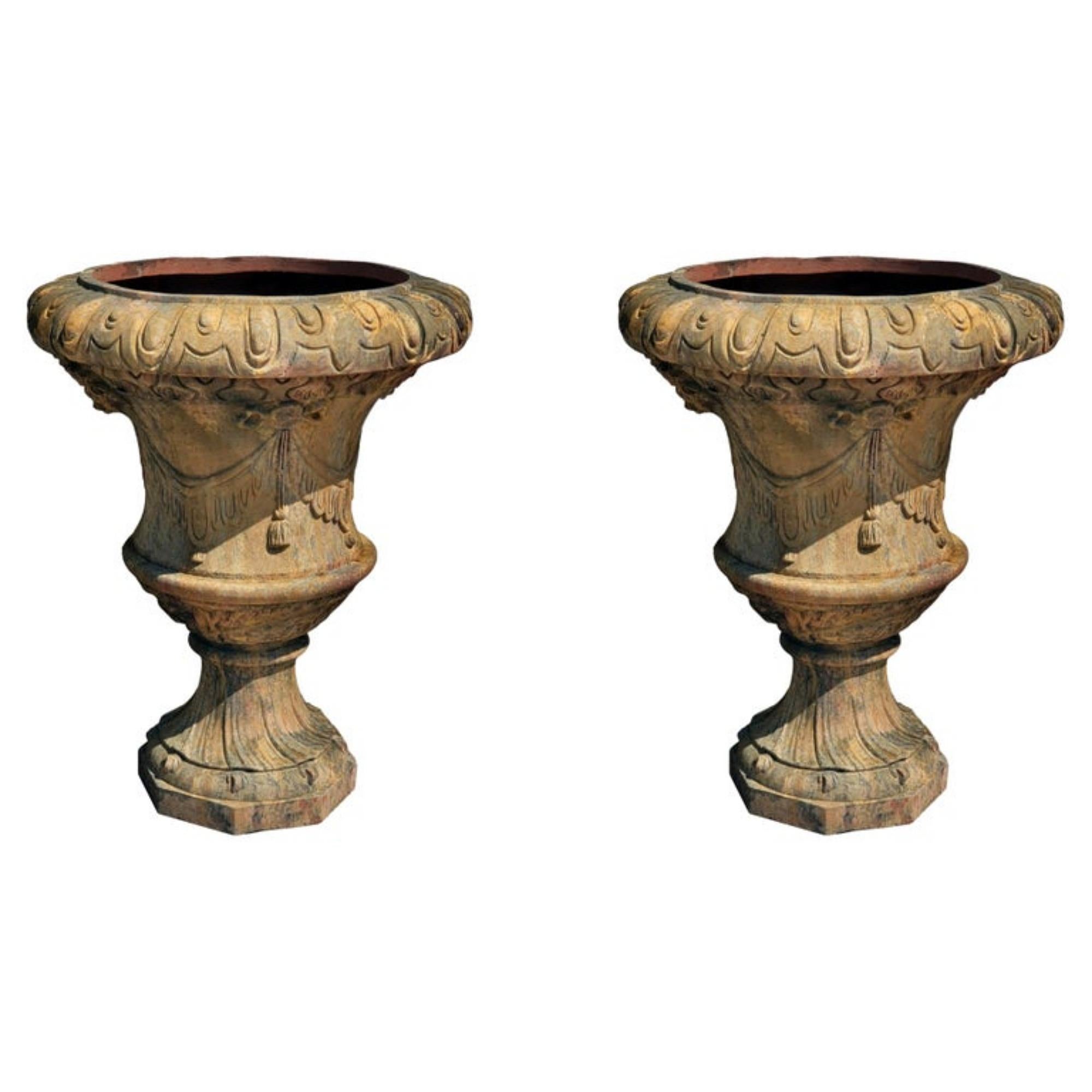 Hand-Crafted Pair of Large Florentine Ornamental Vases in Terracotta Early 20th Century For Sale