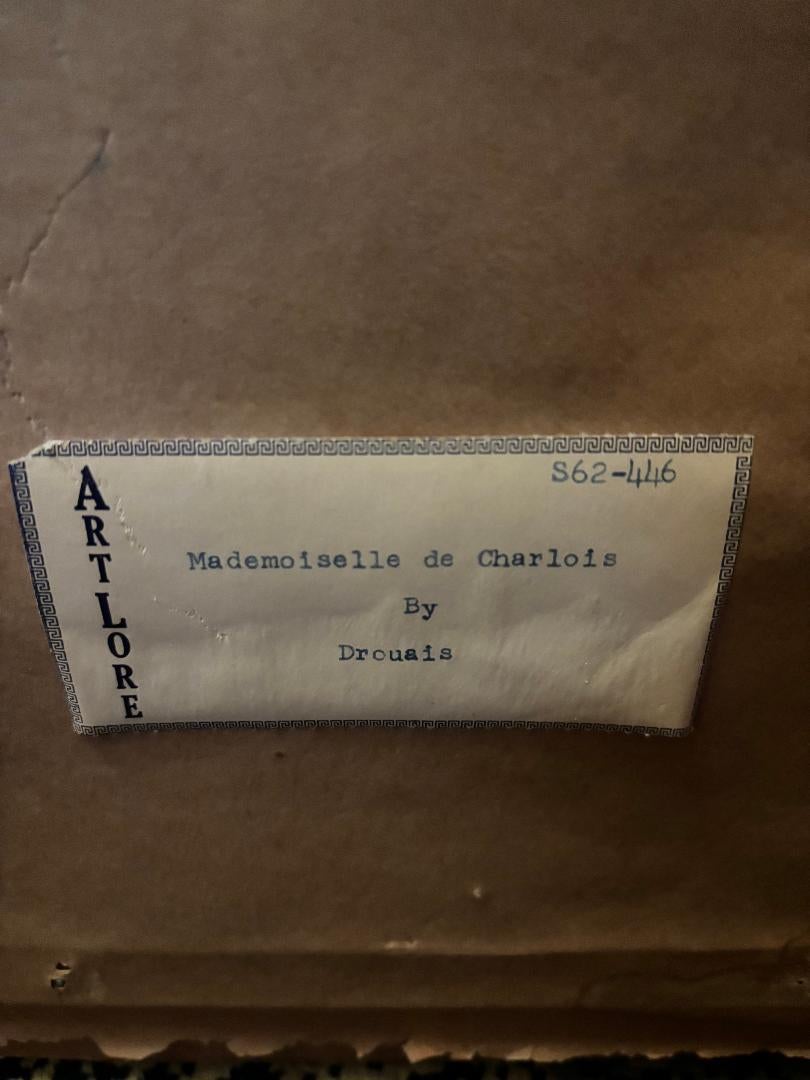 Pergamena Coppia di grandi stampe francesi d'epoca incorniciate di Drouais. Mademoiselle De Charlo
