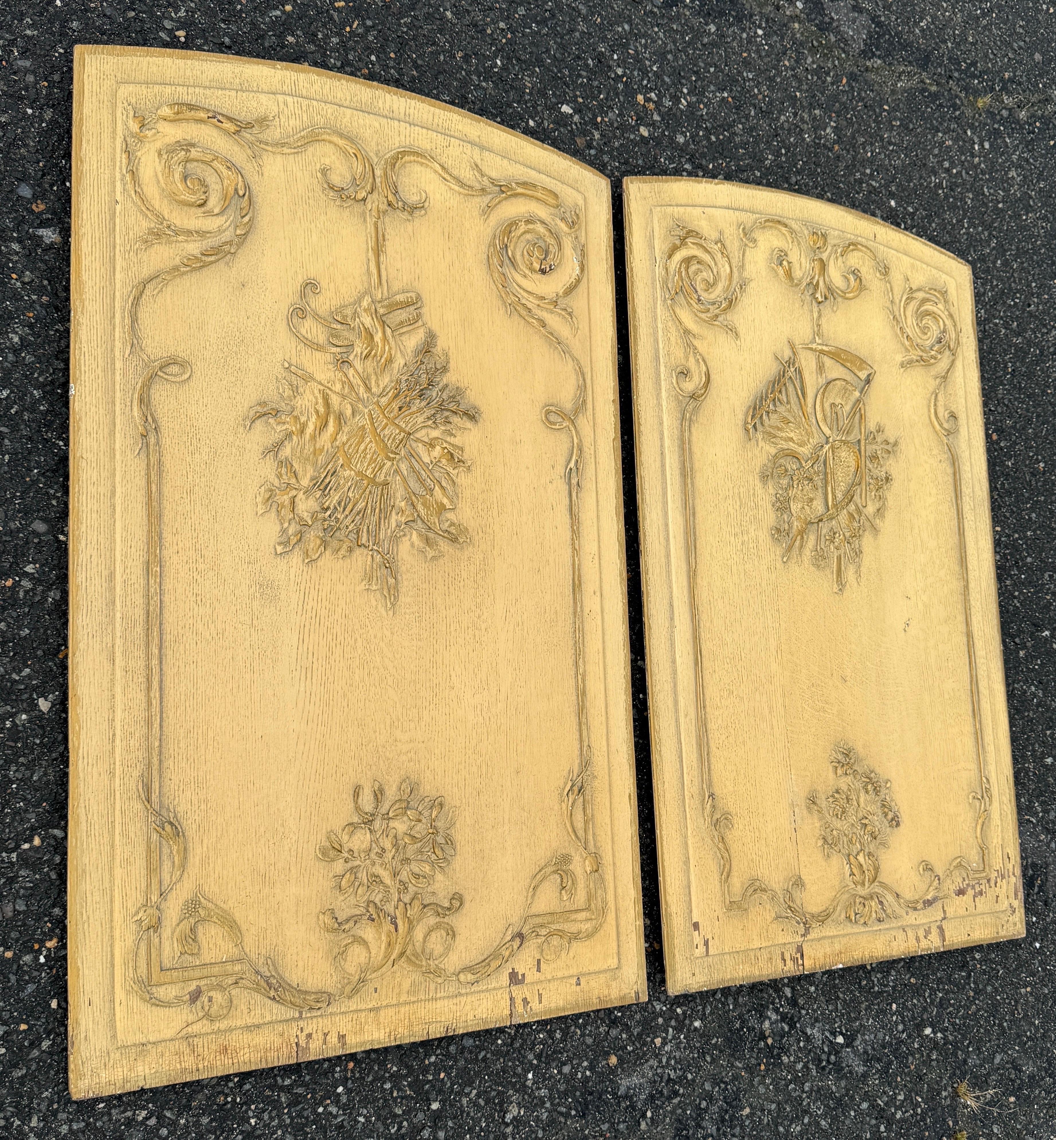 Paar große französische architektonische Wood Wall Panels Kunstwerk (Französische Provence) im Angebot