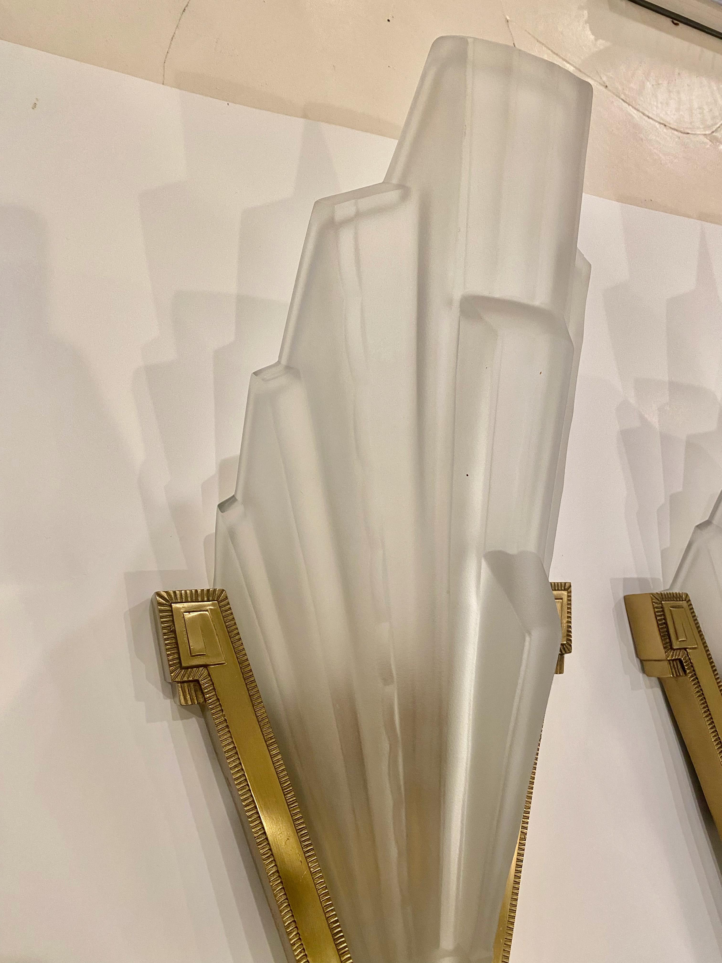Early 20th Century Pair of Large French Art Deco Skyscraper Sconces by Sabino For Sale