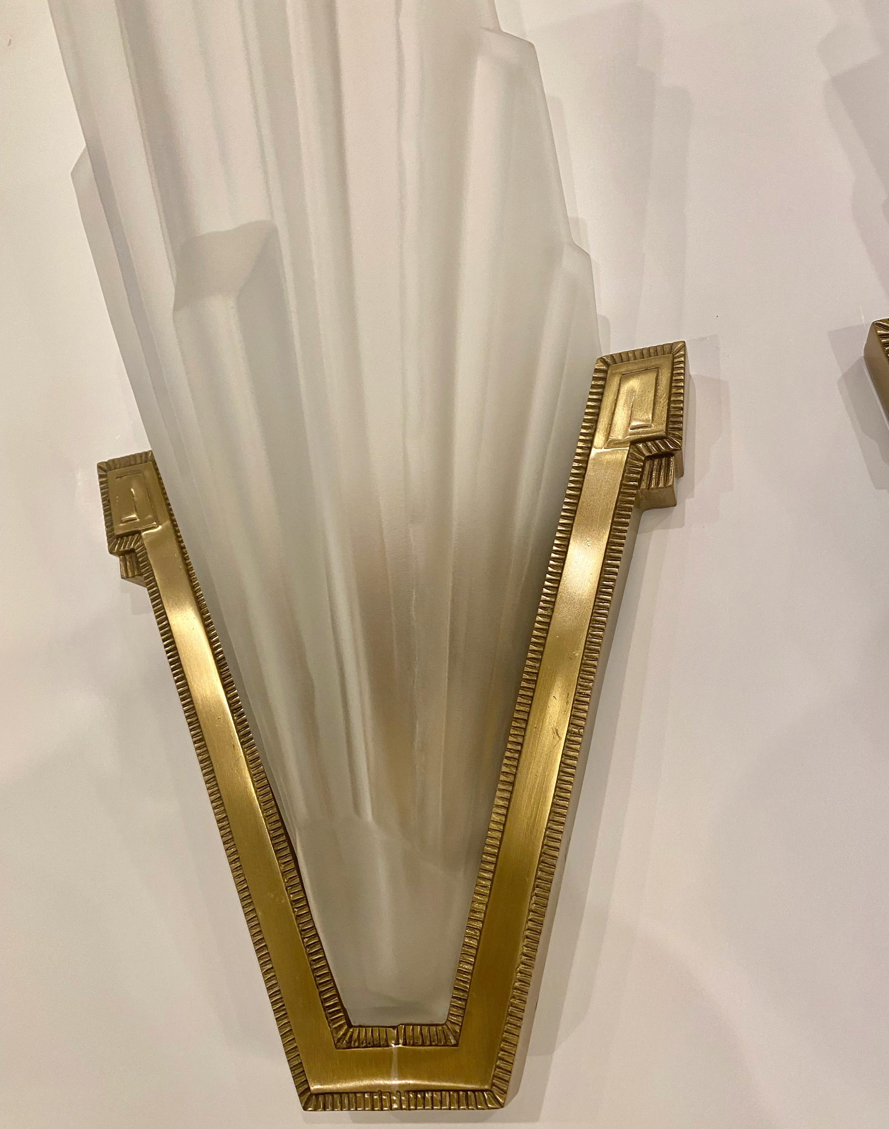 Pair of Large French Art Deco Skyscraper Sconces by Sabino For Sale 4