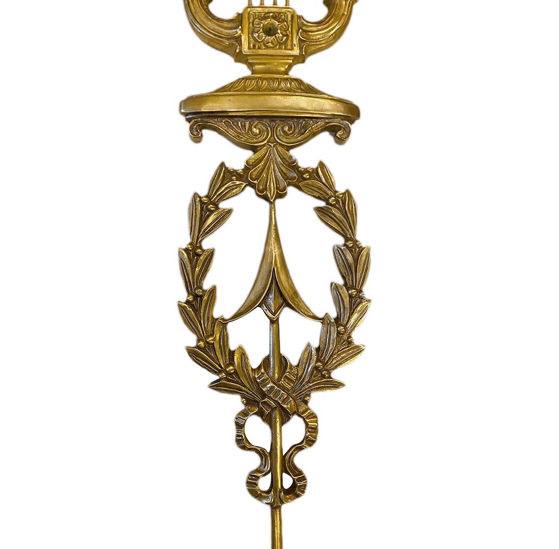 Early 20th Century Pair of Large French Gilt Bronze Sconces For Sale