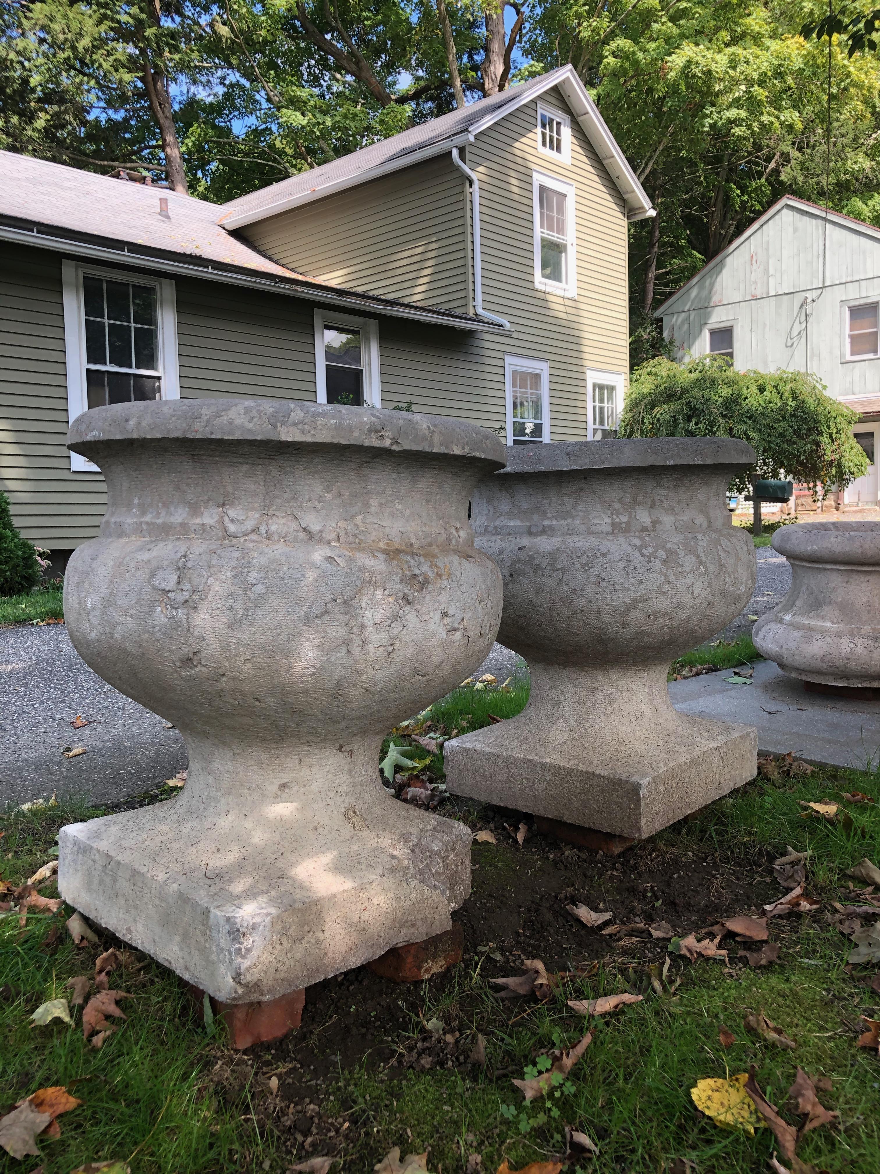 Pair of Large French Hand Carved Burgundy Stone Urns, circa 1800 In Good Condition In Woodbury, CT