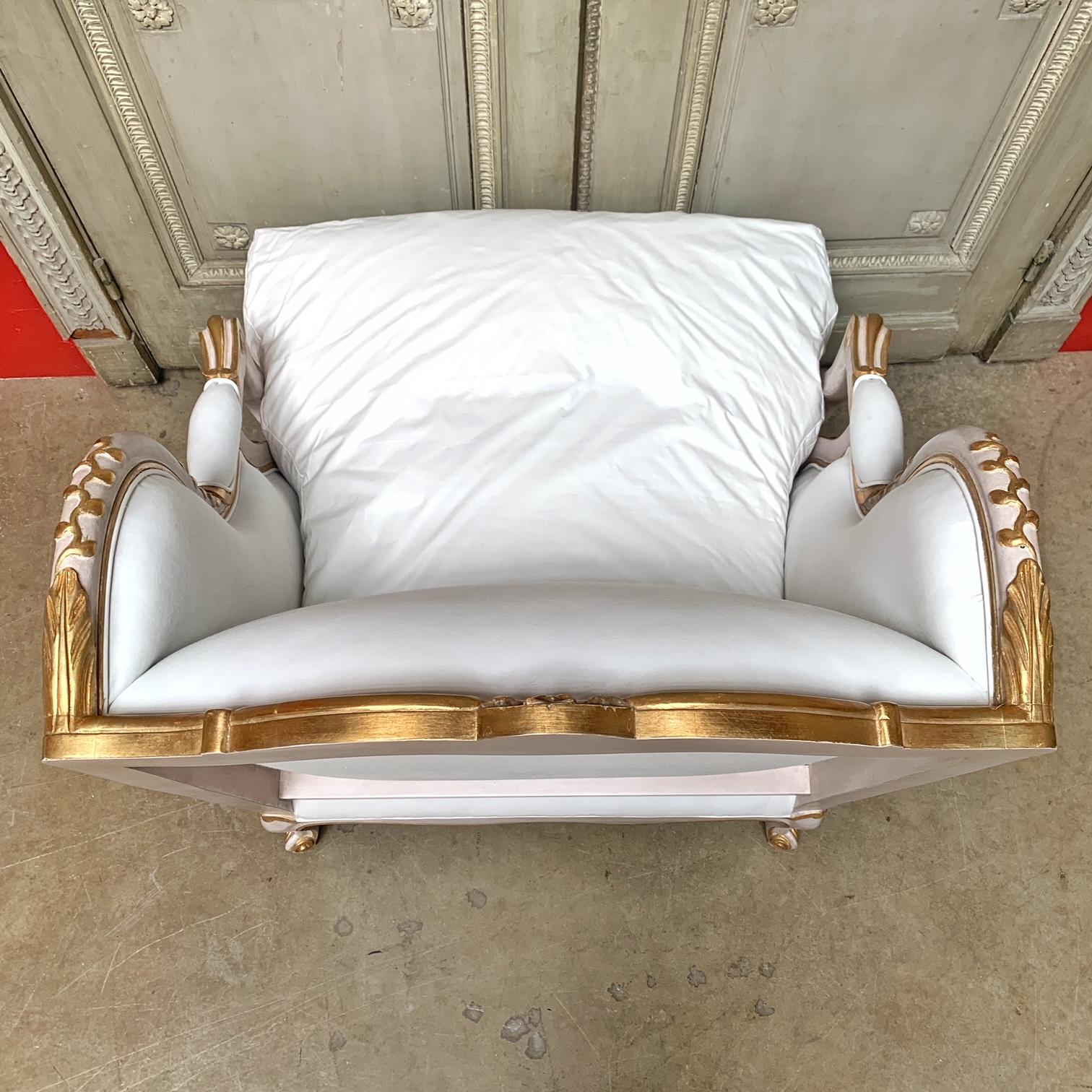 Pair of Large French Louis XV Style Bergeres with a Pink and Gilt Finish For Sale 2