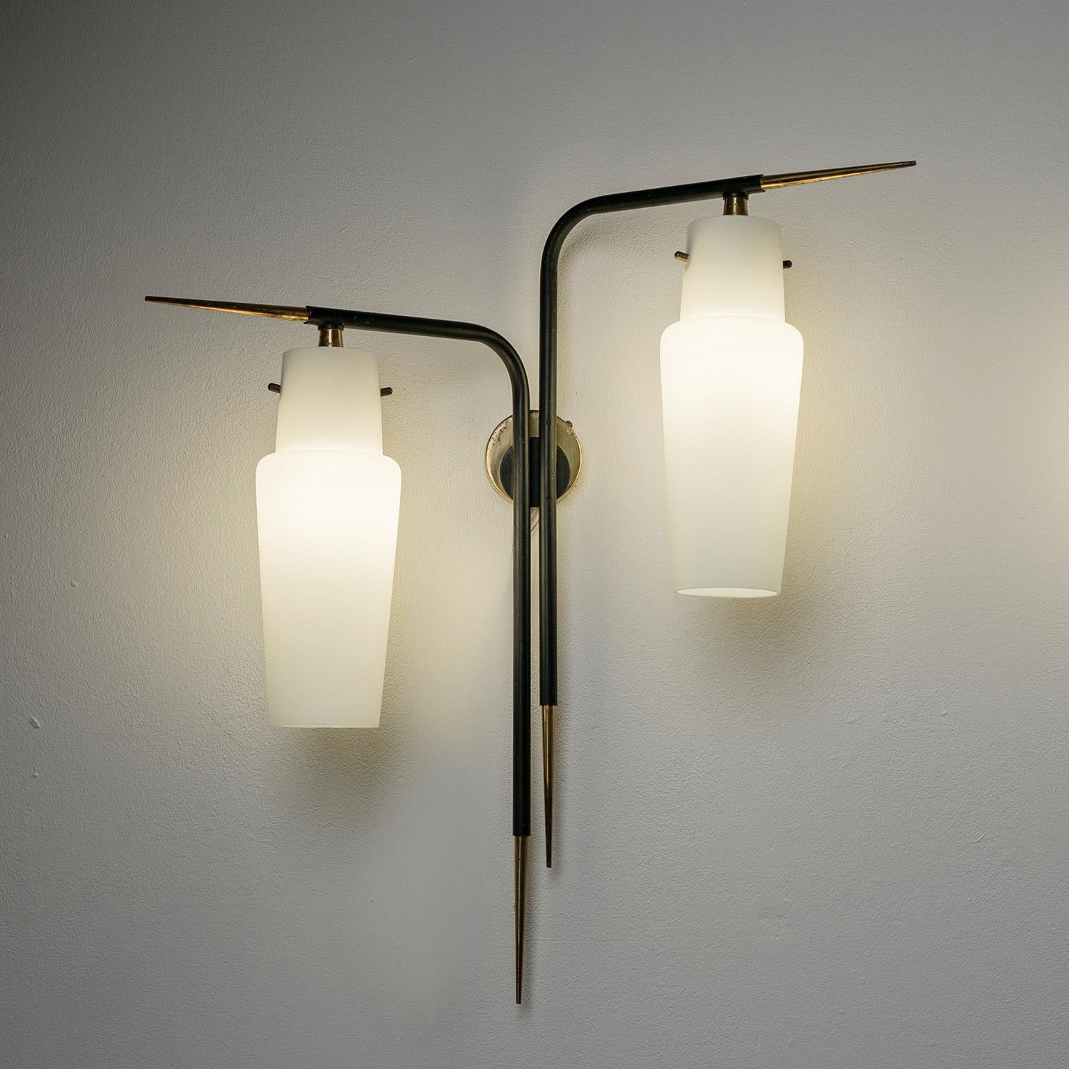 Mid-Century Modern Pair of Large French Modernist Wall Lights, 1950s For Sale