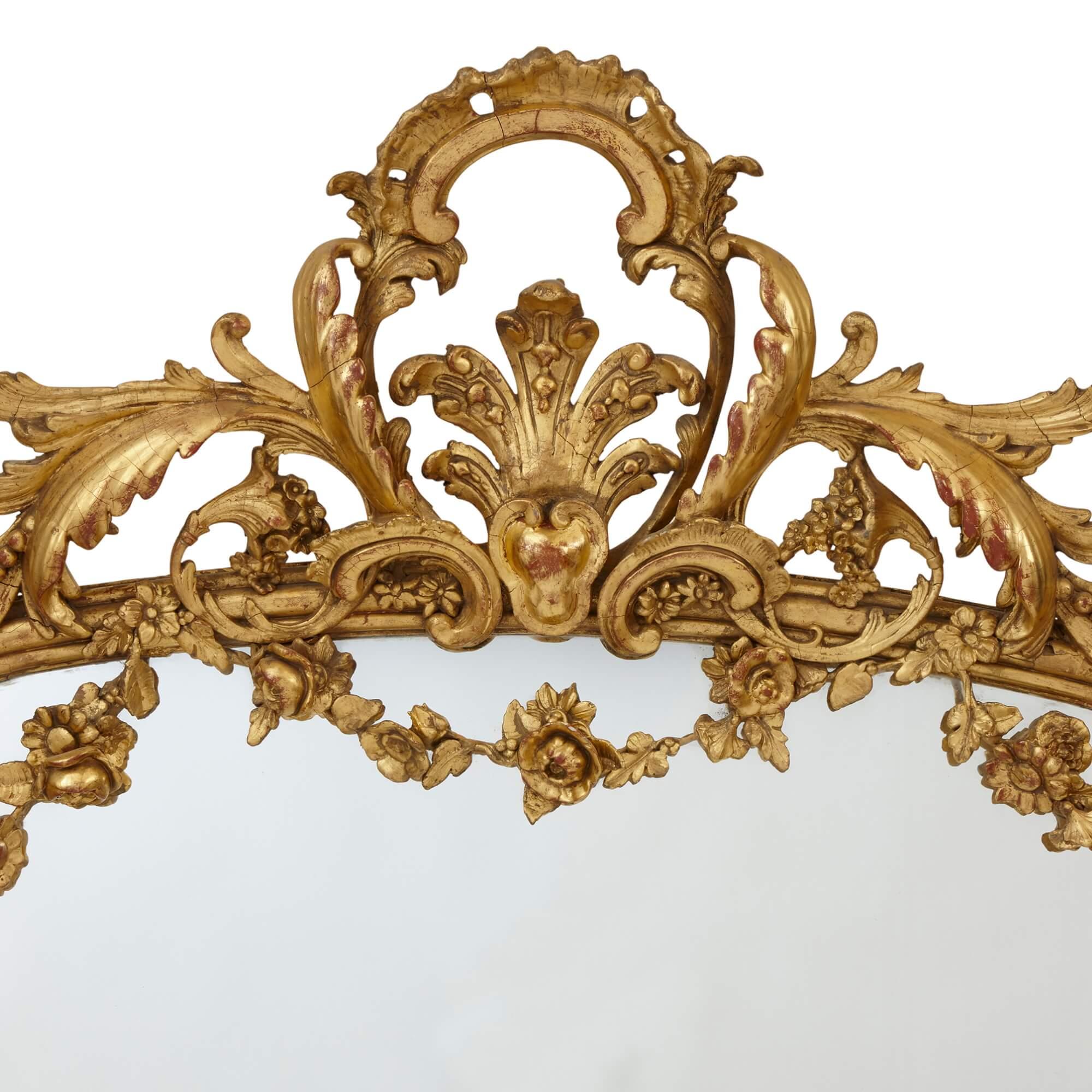 Paire de grands miroirs muraux en bois doré de style néo-rococo français Bon état - En vente à London, GB