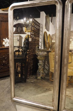 Paire de grands miroirs Louis Philippe à feuilles d'argent, 71 x 35.5 pouces