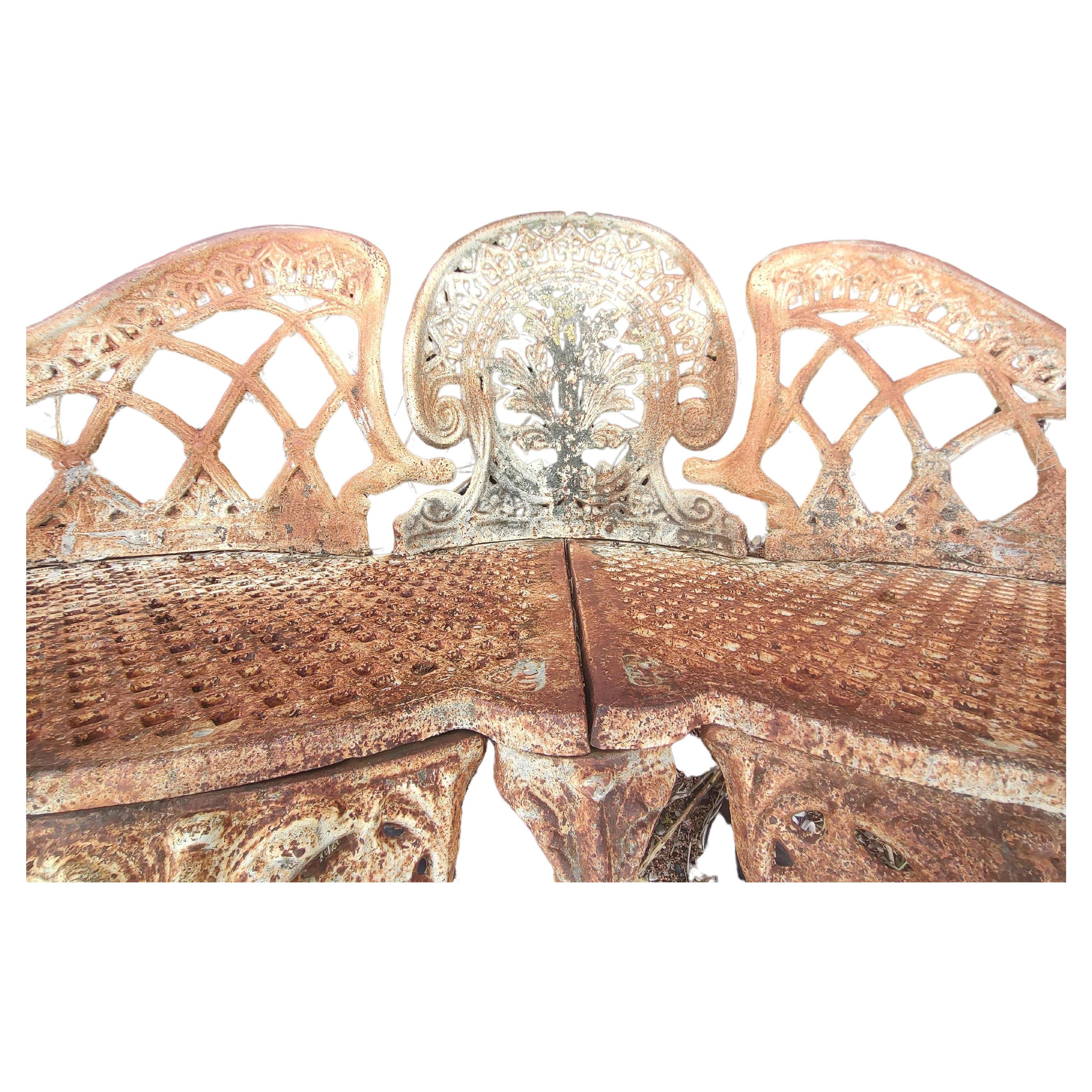 Coppia di grandi panchine da giardino francesi in stile Art Nouveau vittoriano in vendita 3