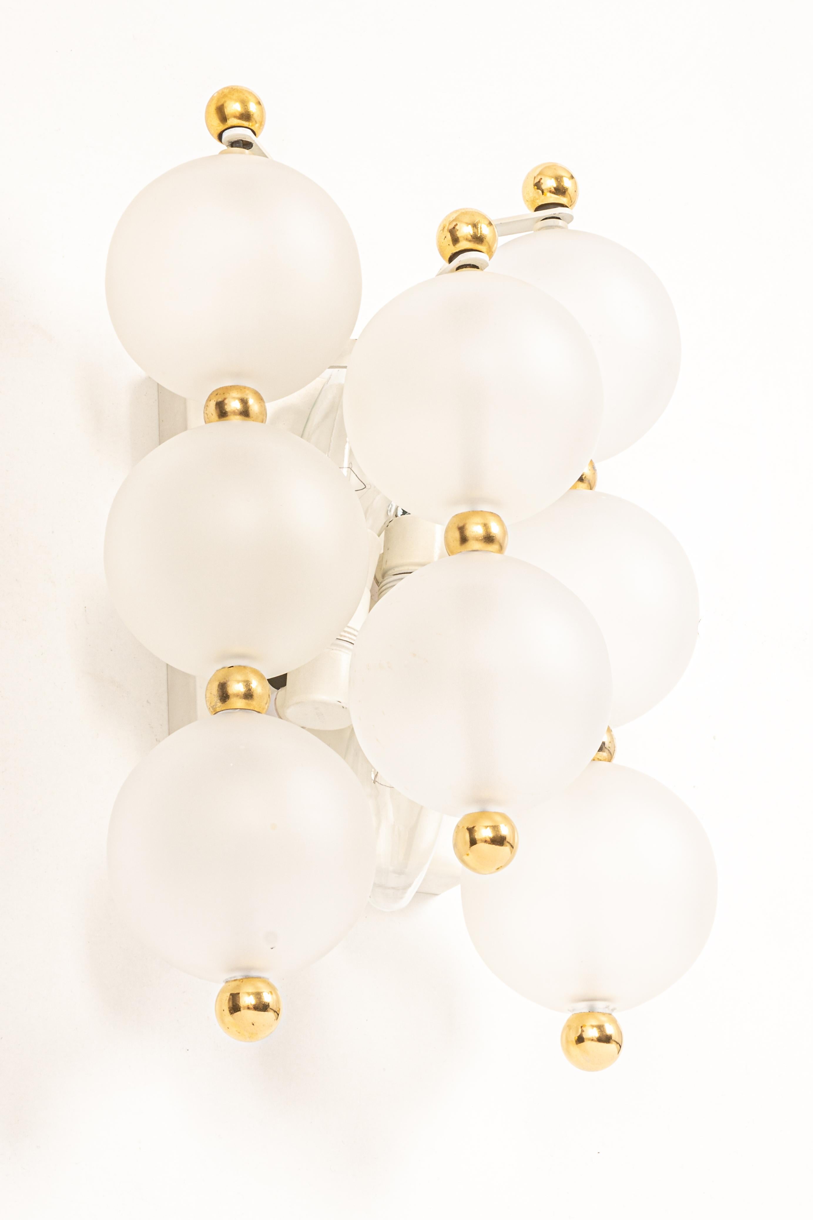 Pair of Large Frosted Glass Wall Light by Kinkeldey, Germany, 1970s Moderno de mediados de siglo en venta