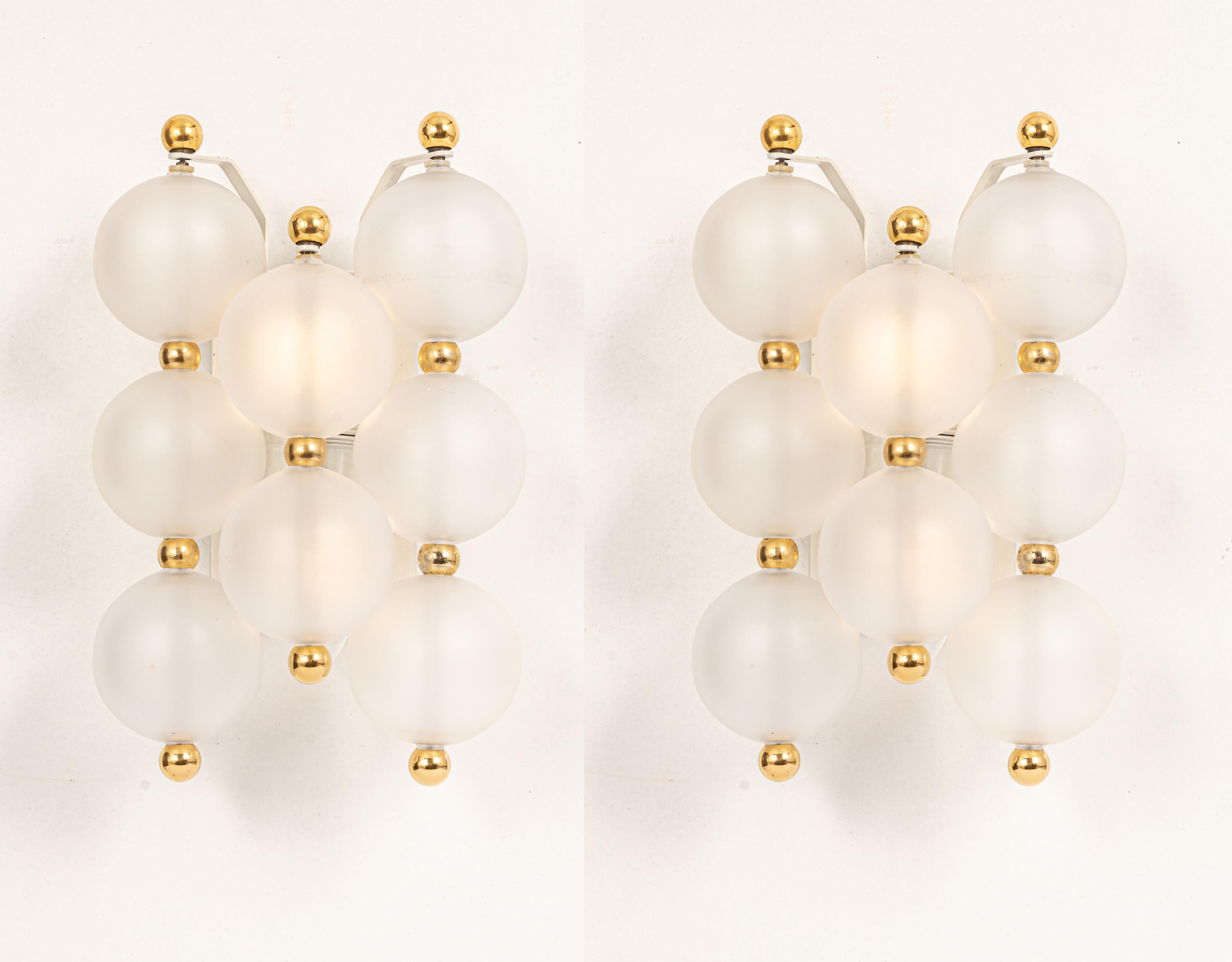 Pair of Large Frosted Glass Wall Light by Kinkeldey, Germany, 1970s en venta 2