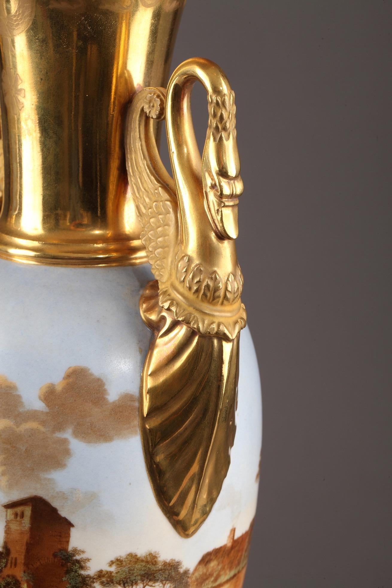 Paire de grands vases fuseau en porcelaine de Paris, période Empire en vente 9