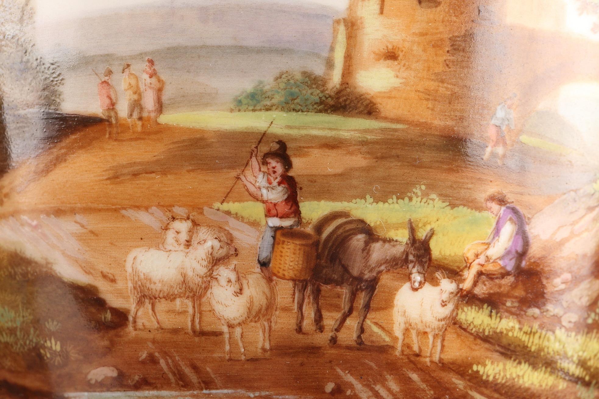 Coppia di grandi vasi Fuseau in Porcelaine de Paris, periodo Impero in vendita 3