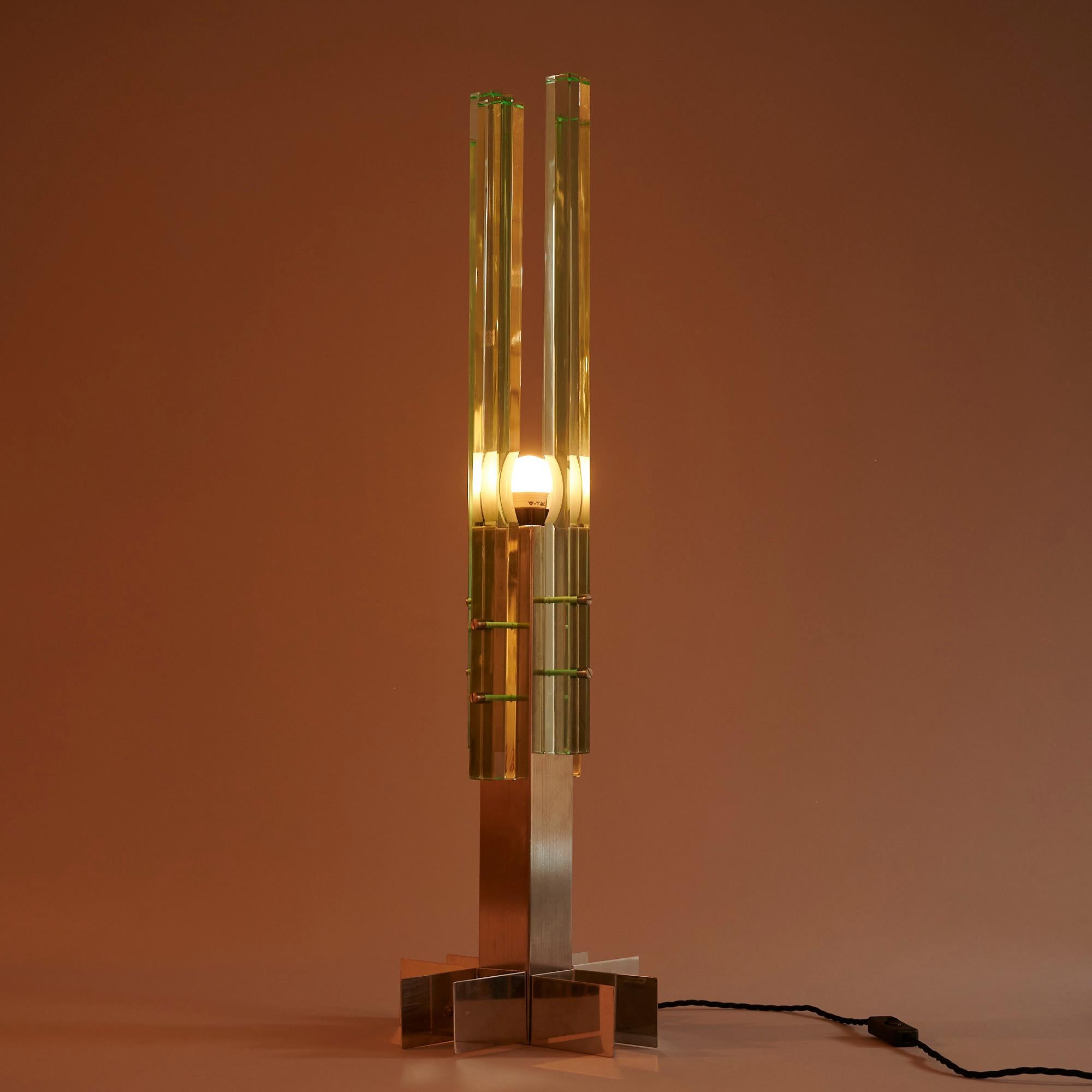 Metà XX secolo Coppia di grandi lampade da tavolo minimaliste Gallotti & Radice, Italia, 1965 ca. in vendita
