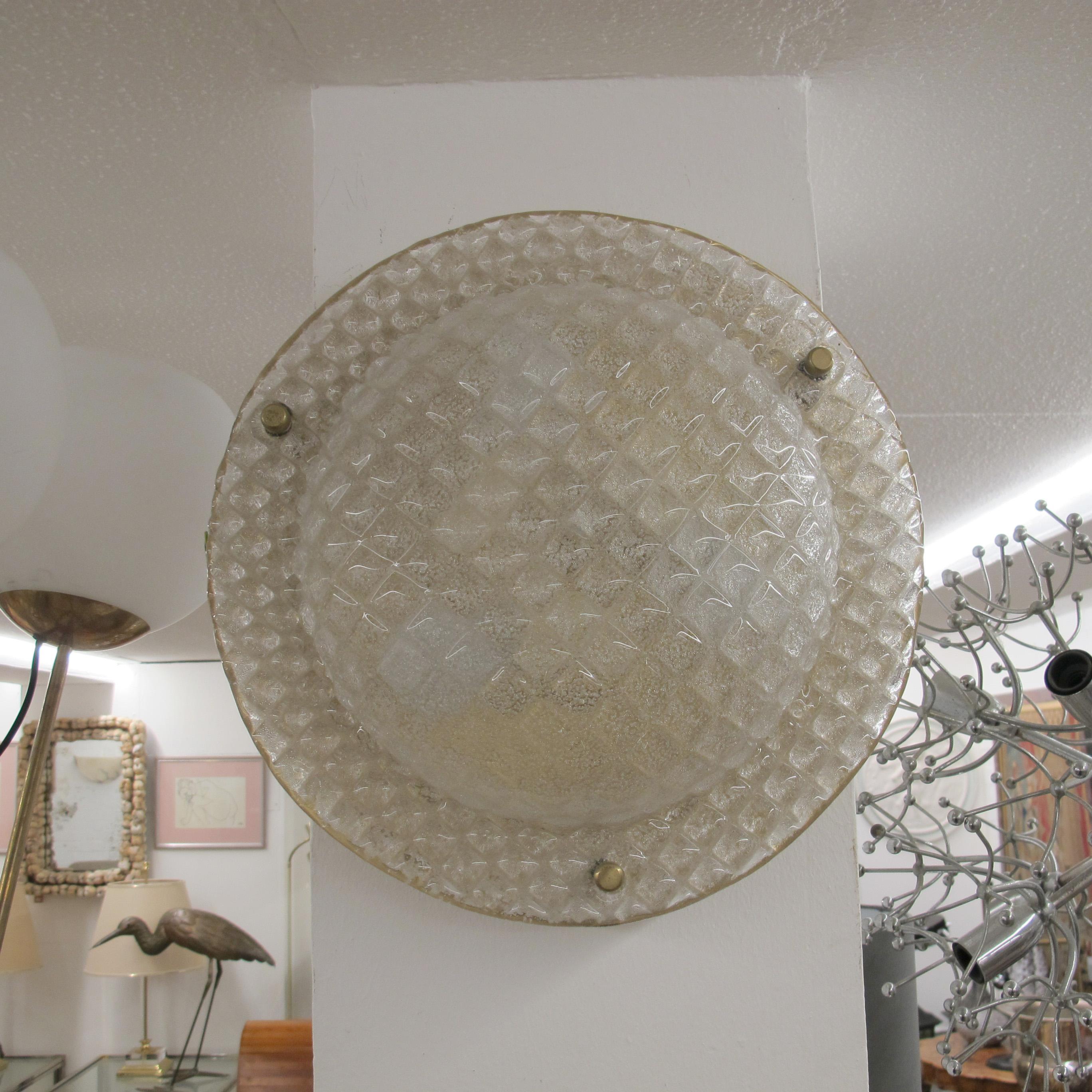 Ein Paar große deutsche Wand- oder Deckenleuchten aus Glas und Messing, 1970er Jahre im Angebot 2