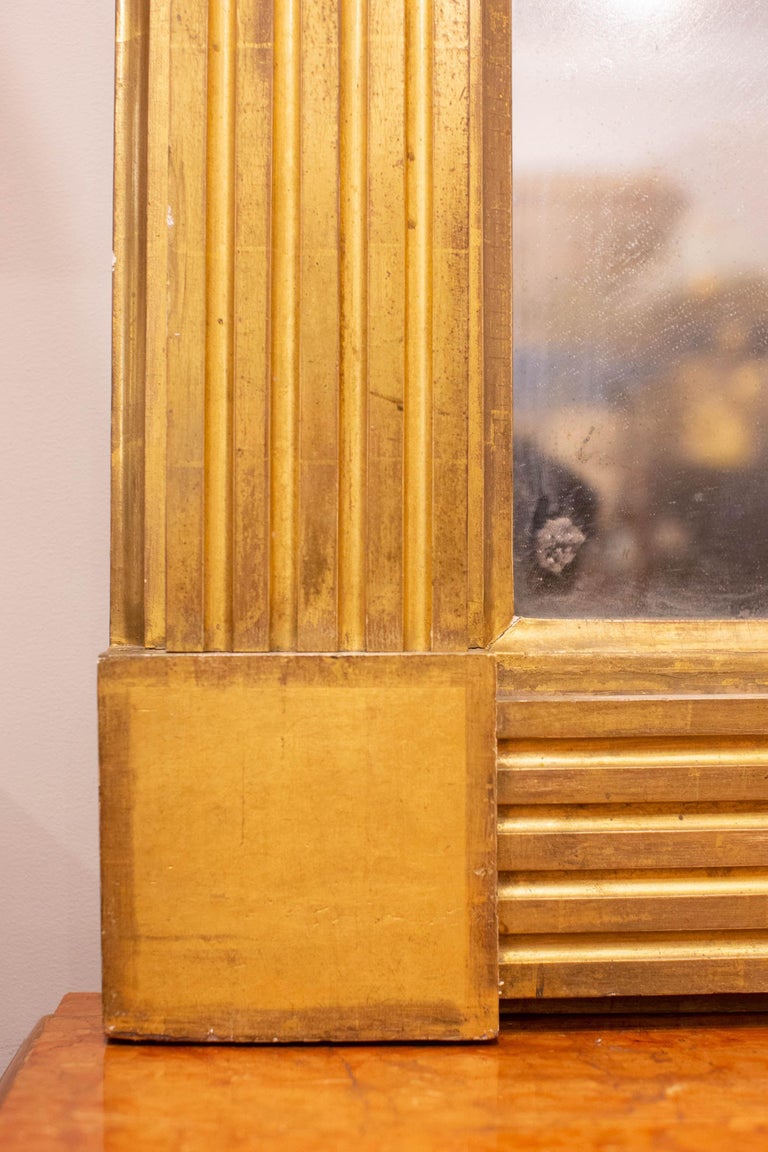 Pair of Large Gilt American Federalist Mirrors For Sale at 1stDibs