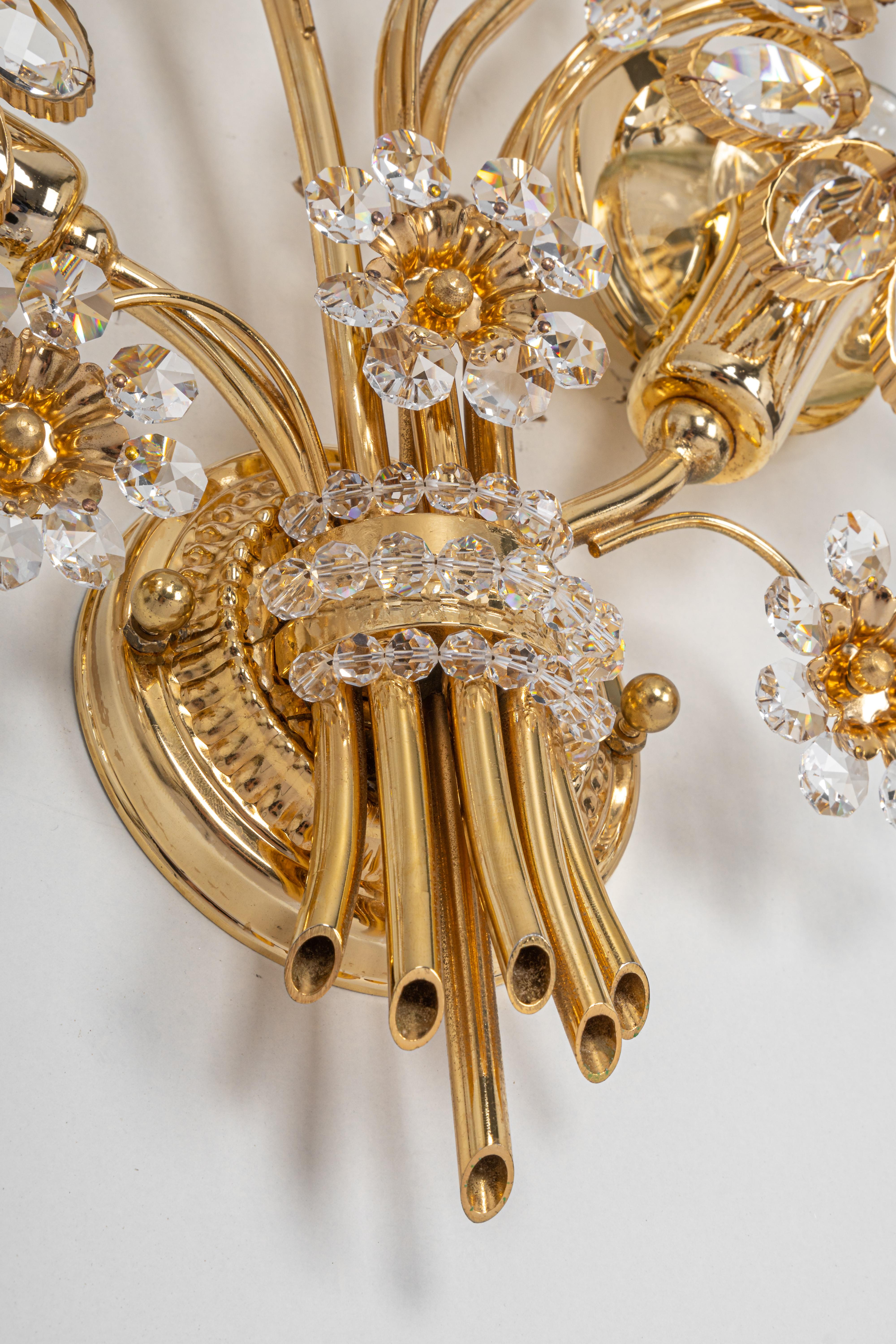 Allemand Paire de grandes lampes murales en forme de fleur en laiton doré par Palwa, Allemagne, années 1970 en vente