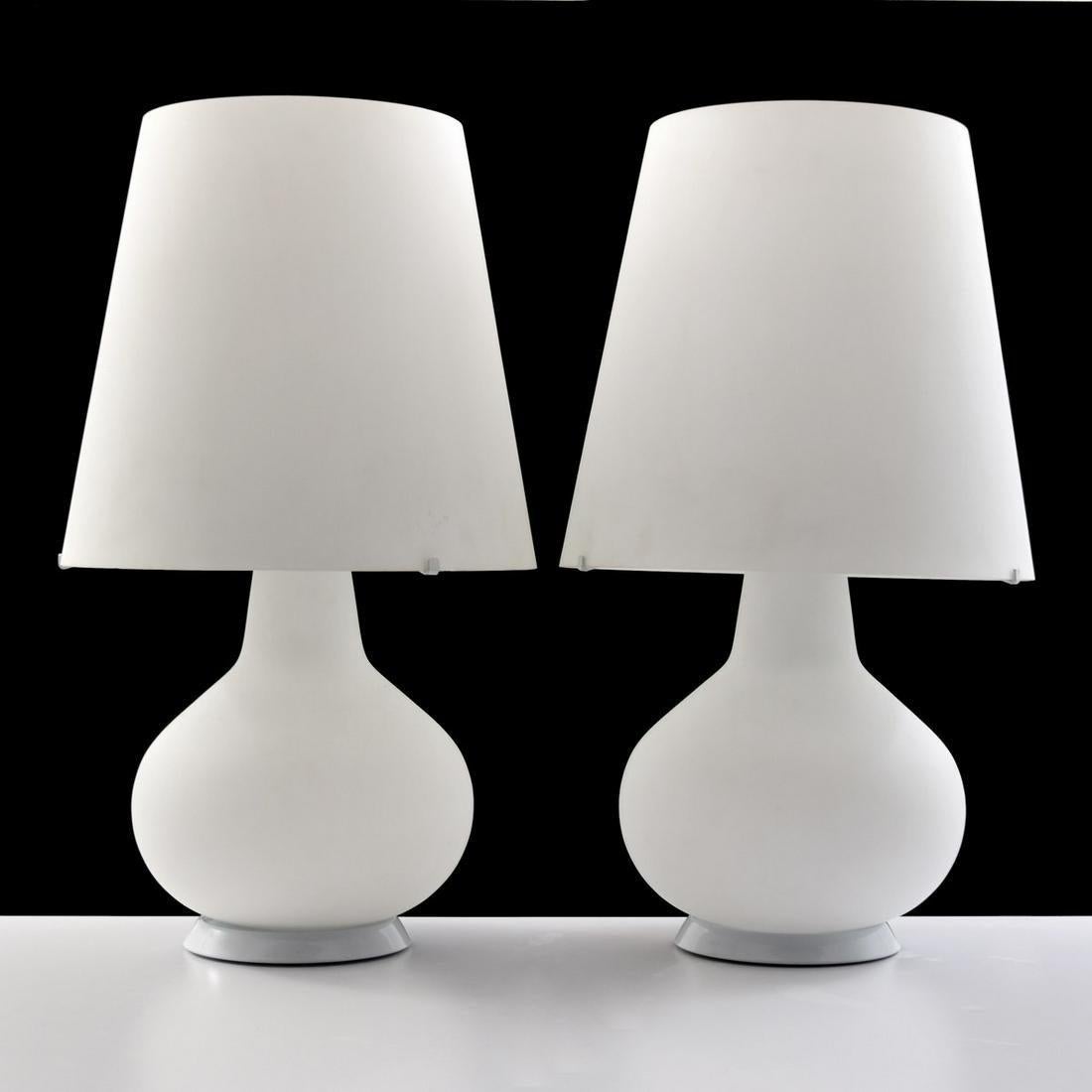 Gorgeous pair of white glass lamps with glass shades. Designed by Max Ingrand for Fontana Arte.