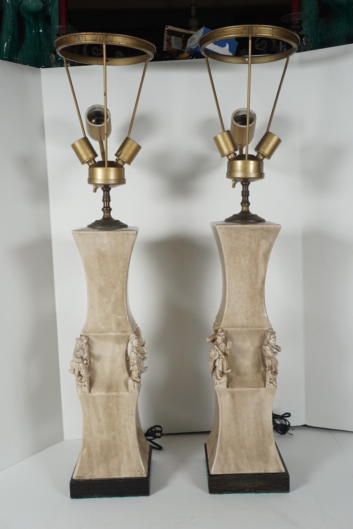 Paire de grandes lampes en céramique émaillée de James Mont en vente 3