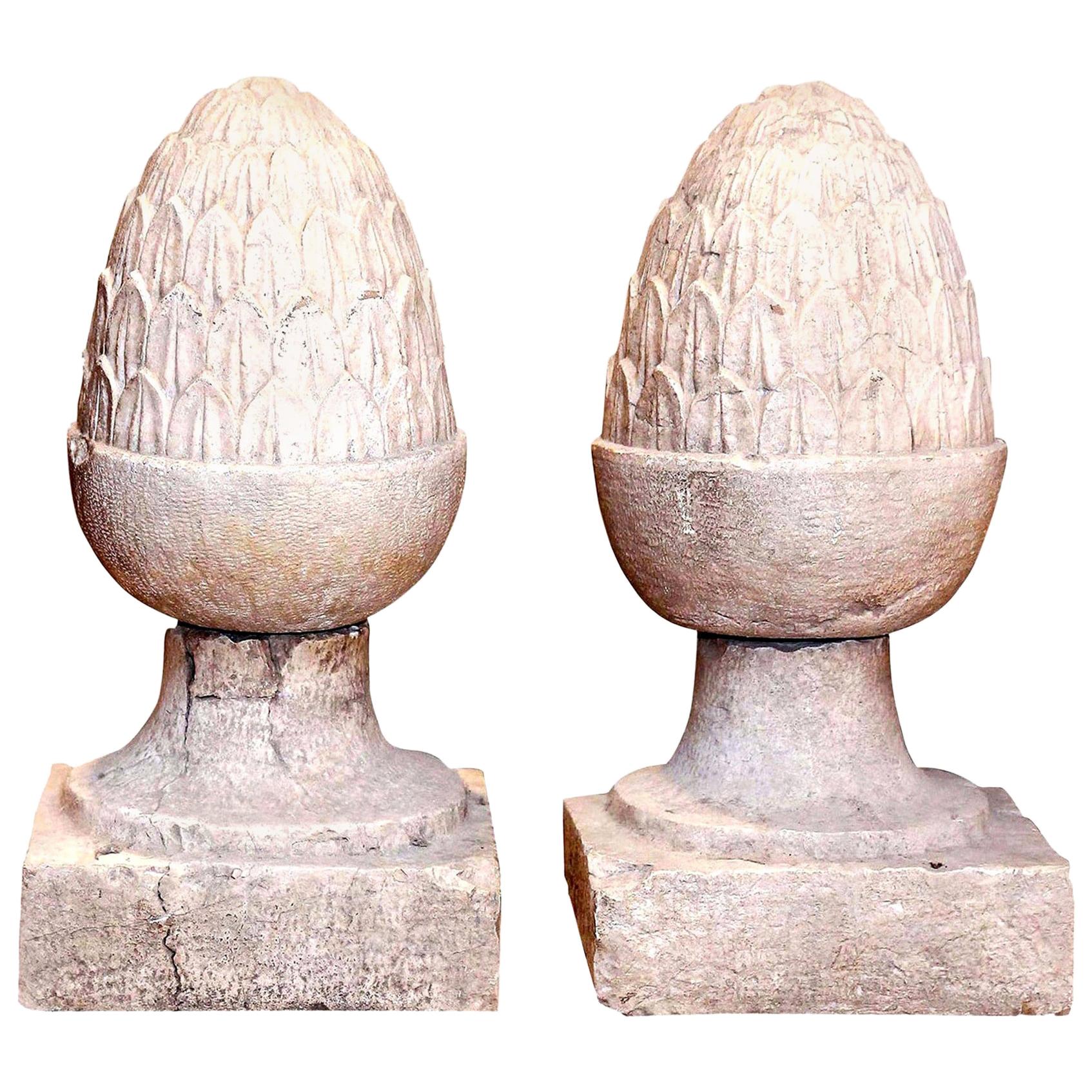 Pair of Large Italian Glazed Light Gray Terracotta Garden Finials In Good Condition In Houston, TX