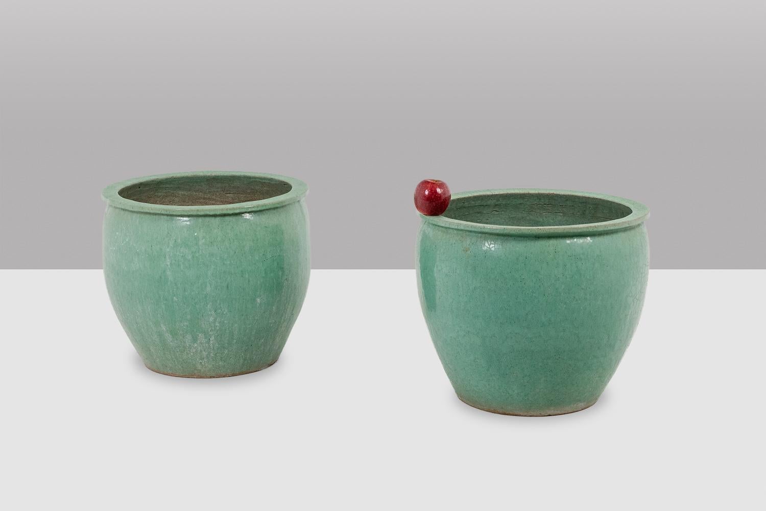 60.

Dimensioni: H. H. 45 x D. 52 cm

Riferimento: LS6557309Parallelo di grandi fioriere in terracotta smaltata di forma rotonda e di colore verde Celadon.

Lavoro francese realizzato 

circa

 1950