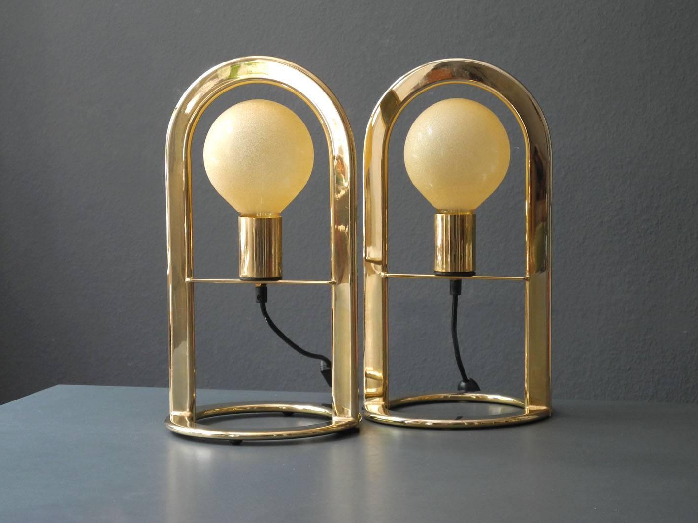 Pair of Large Golden Postmodern 1980s Metal Table Lamps In Good Condition In München, DE