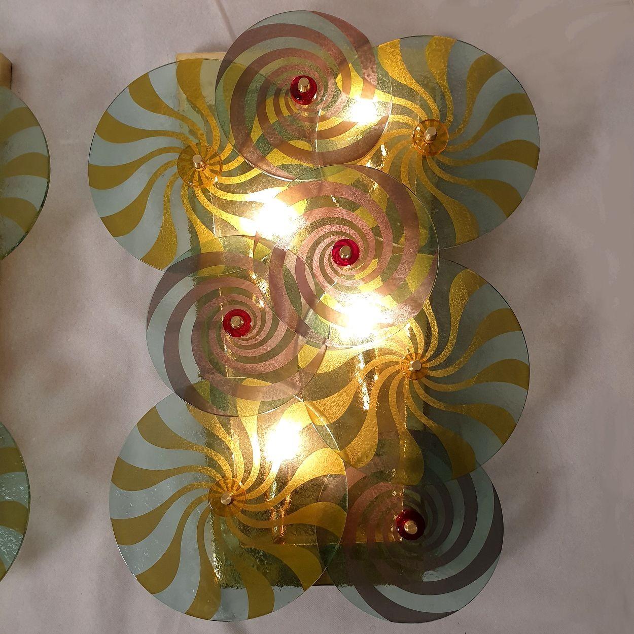 Pair of large green Murano discs sconces 1970s In Excellent Condition For Sale In Dallas, TX