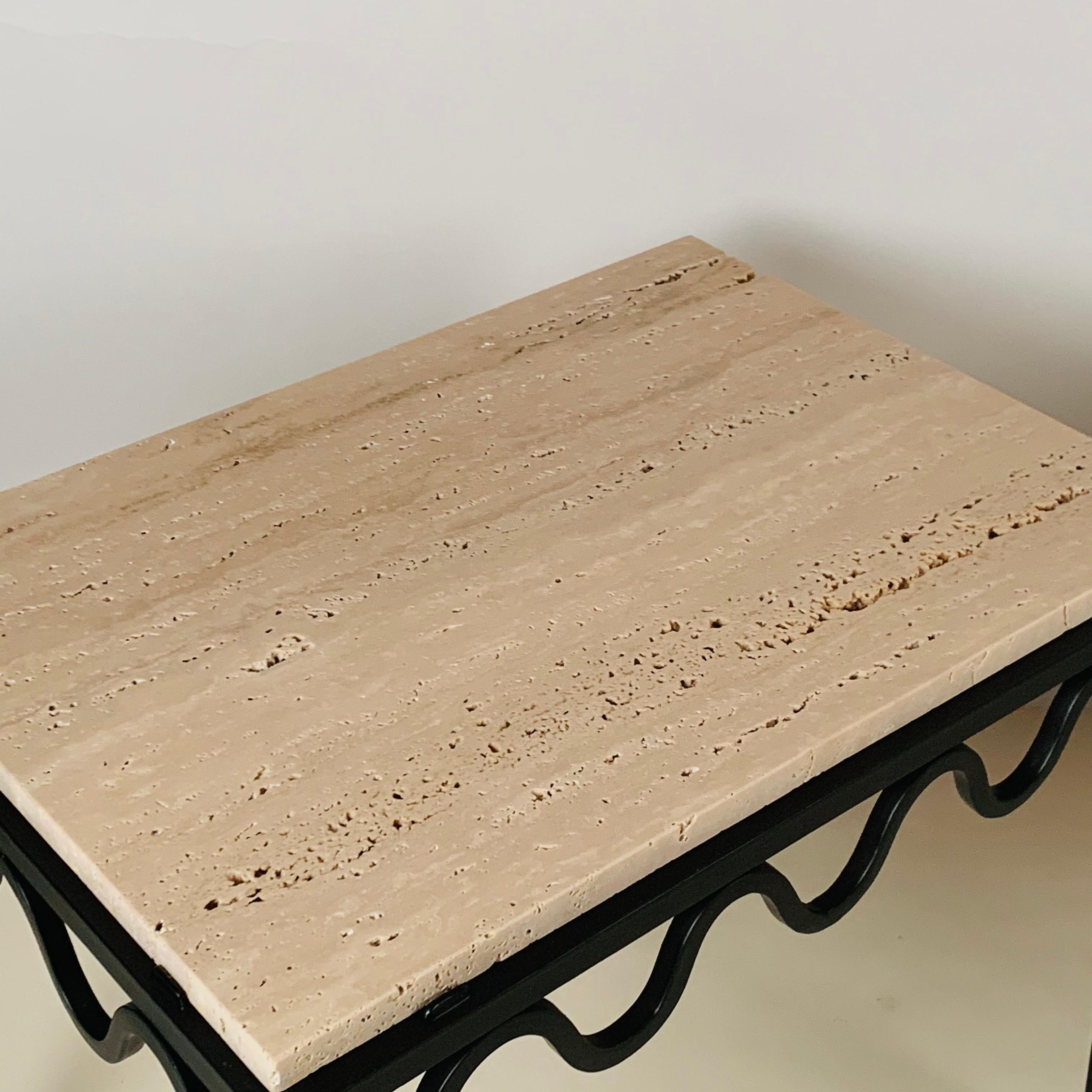 Powder-Coated Pair of Large Grooved Travertine Meandre End Tables by Design Frères For Sale