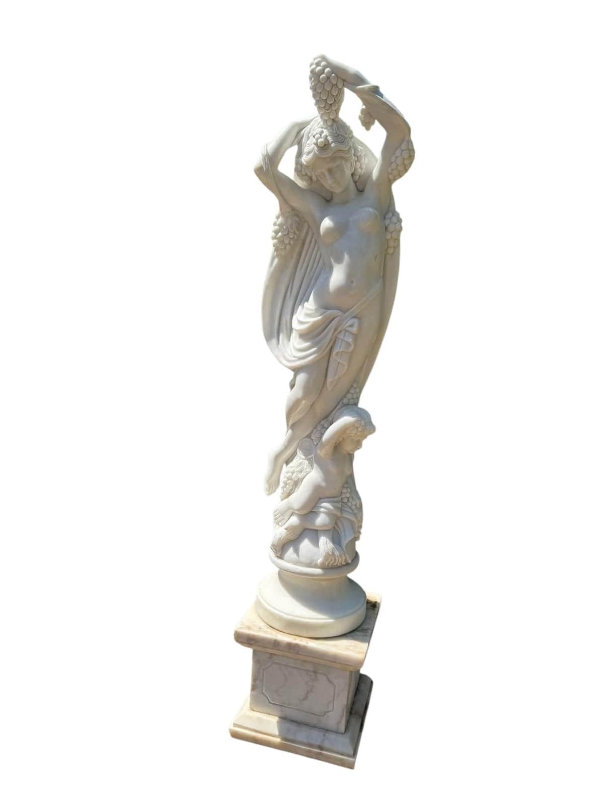 Pair of Large Hand-Carved Carrara Marble Female Sculptures 230 CM HIGH For Sale 3