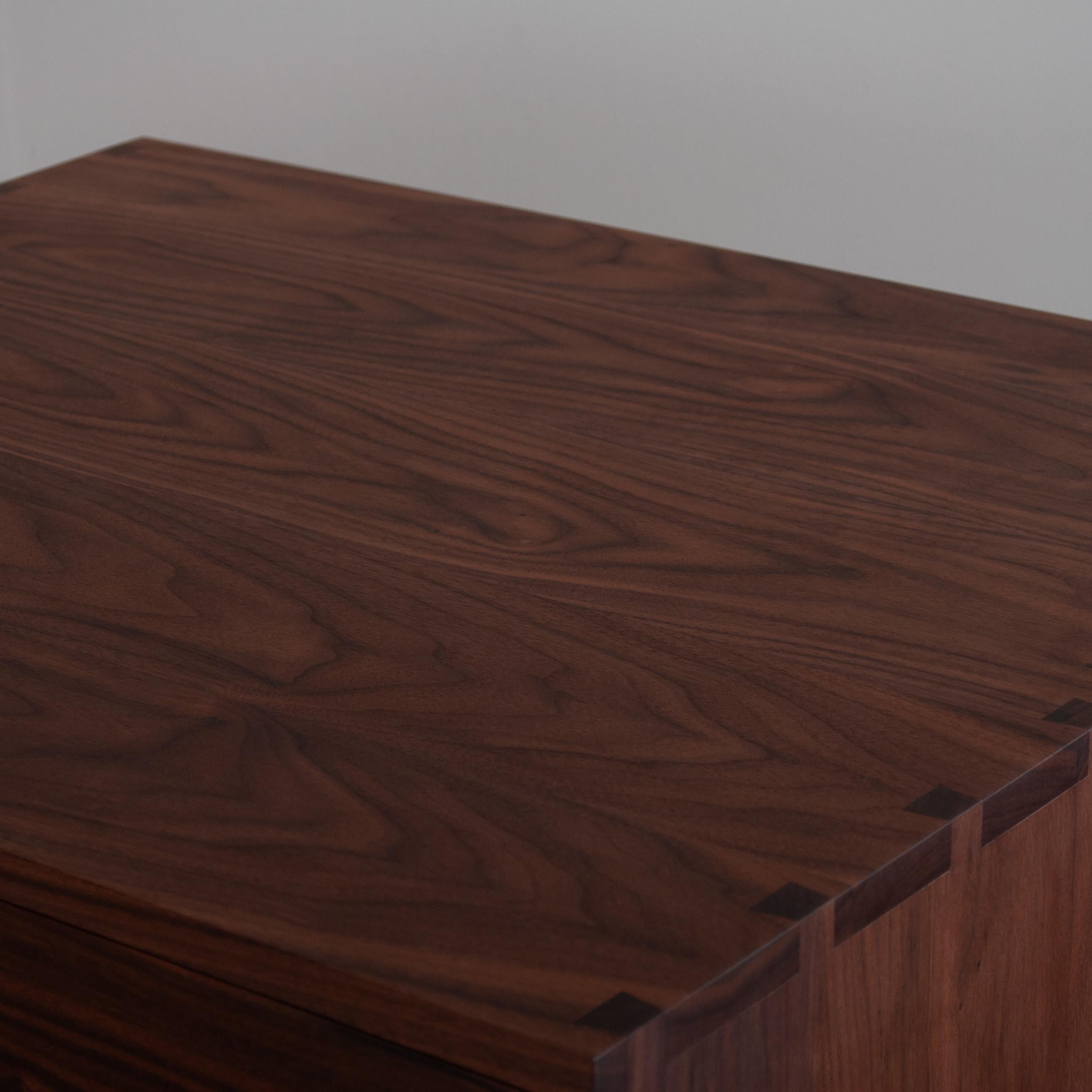 Pair of Large Handcrafted Night Stands, End Tables For Sale 5