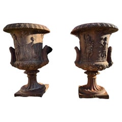 Coppia di grandi urne medicee artigianali in terracotta toscana di Impruneta, Italia