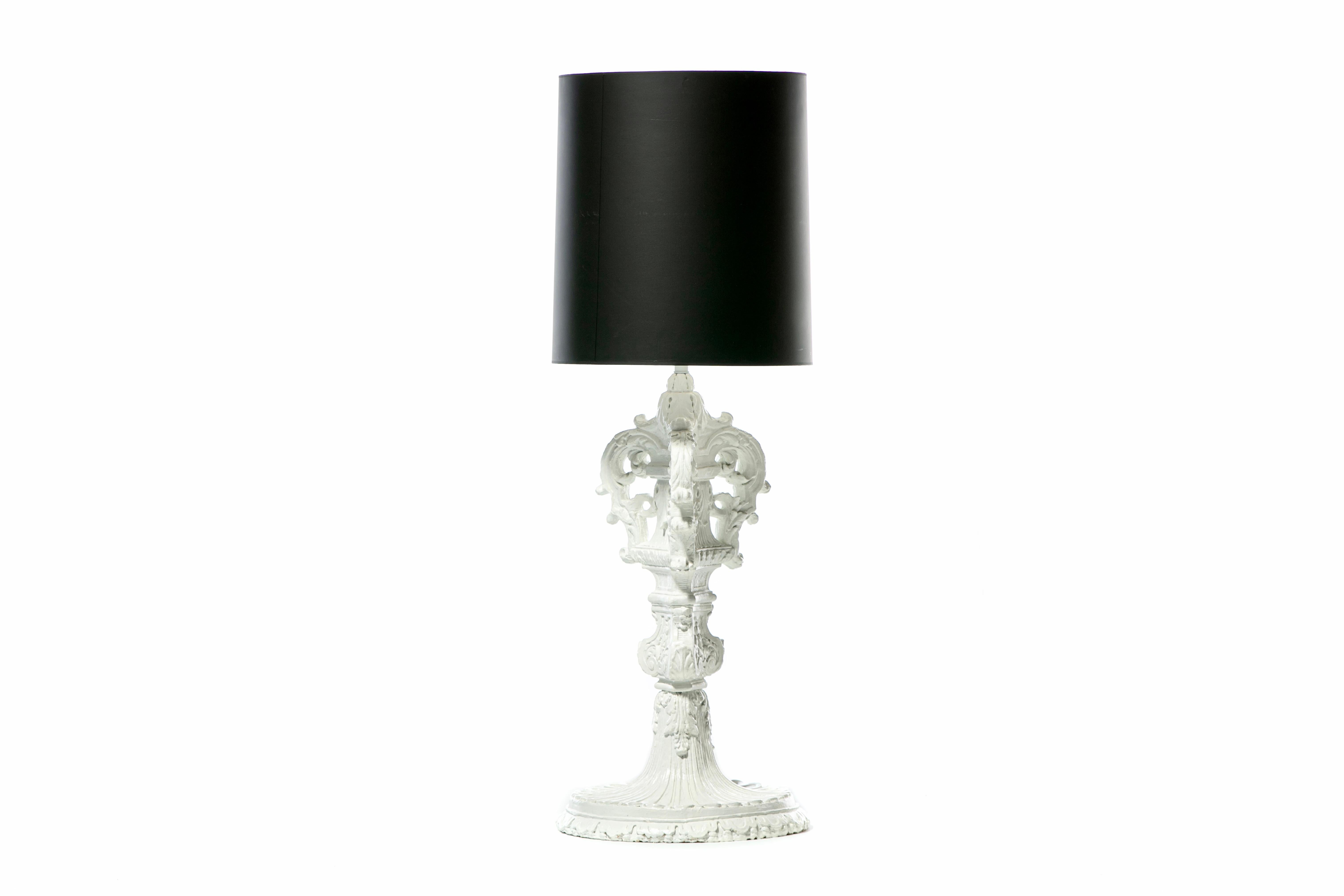 Große Hollywood-Regency-Barock-Gipslampen von Marge Carson, ca. 1960er Jahre, Paar (Hollywood Regency) im Angebot