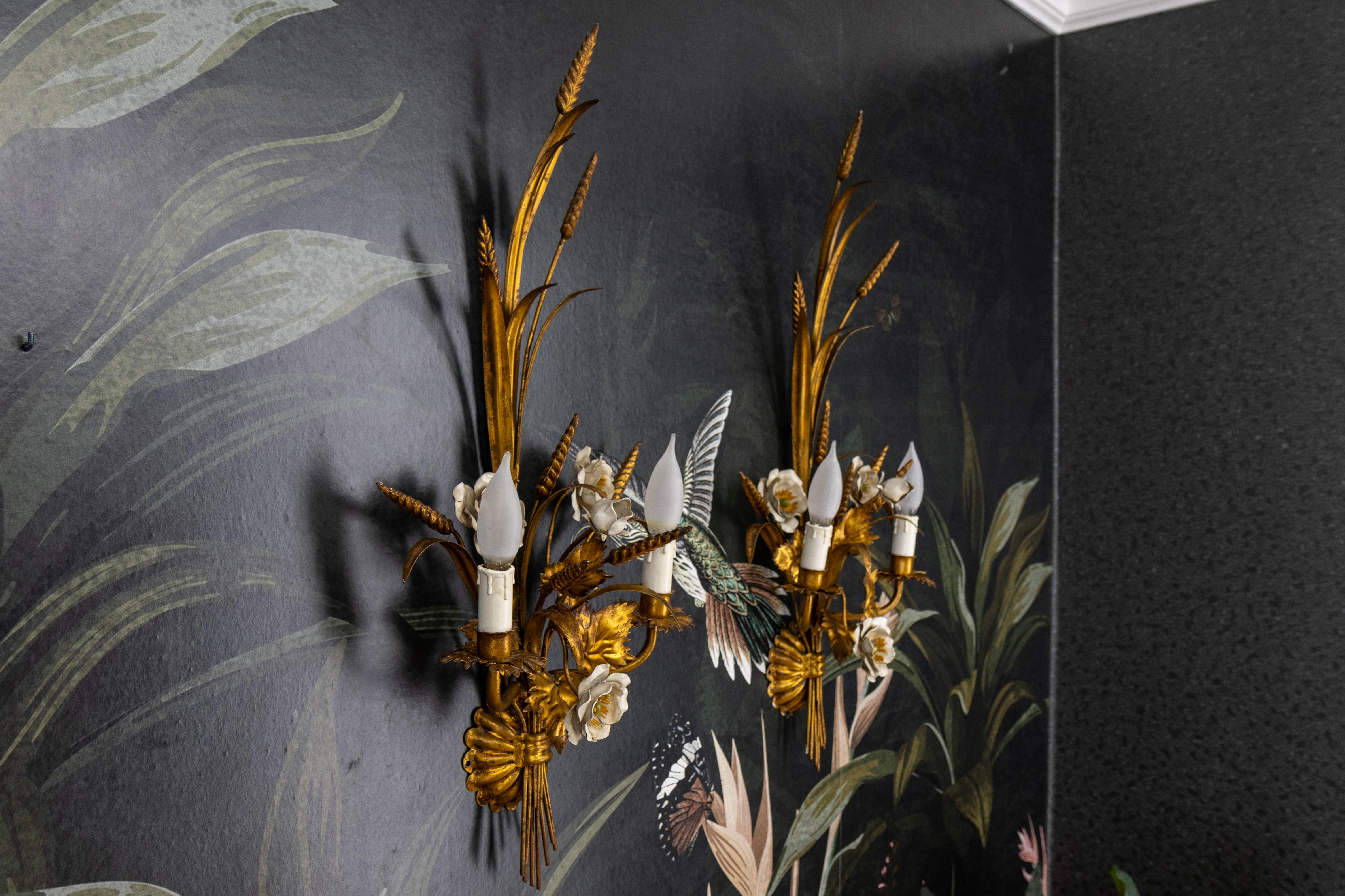Pair of Large Hollywood Regency Gilt Metal Wheat and White Flower Sconces, 1970s For Sale 6