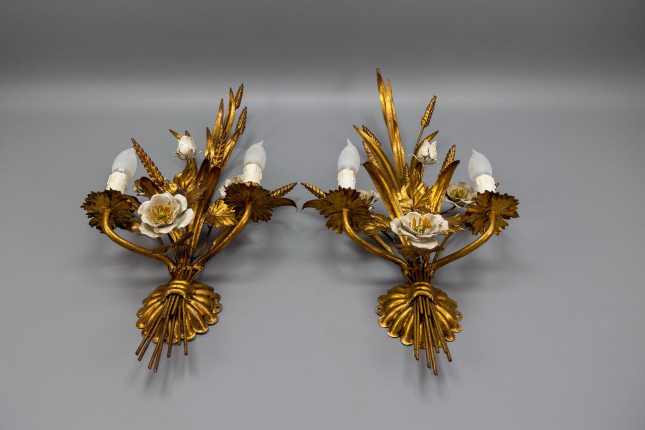 Pair of Large Hollywood Regency Gilt Metal Wheat and White Flower Sconces, 1970s For Sale 9